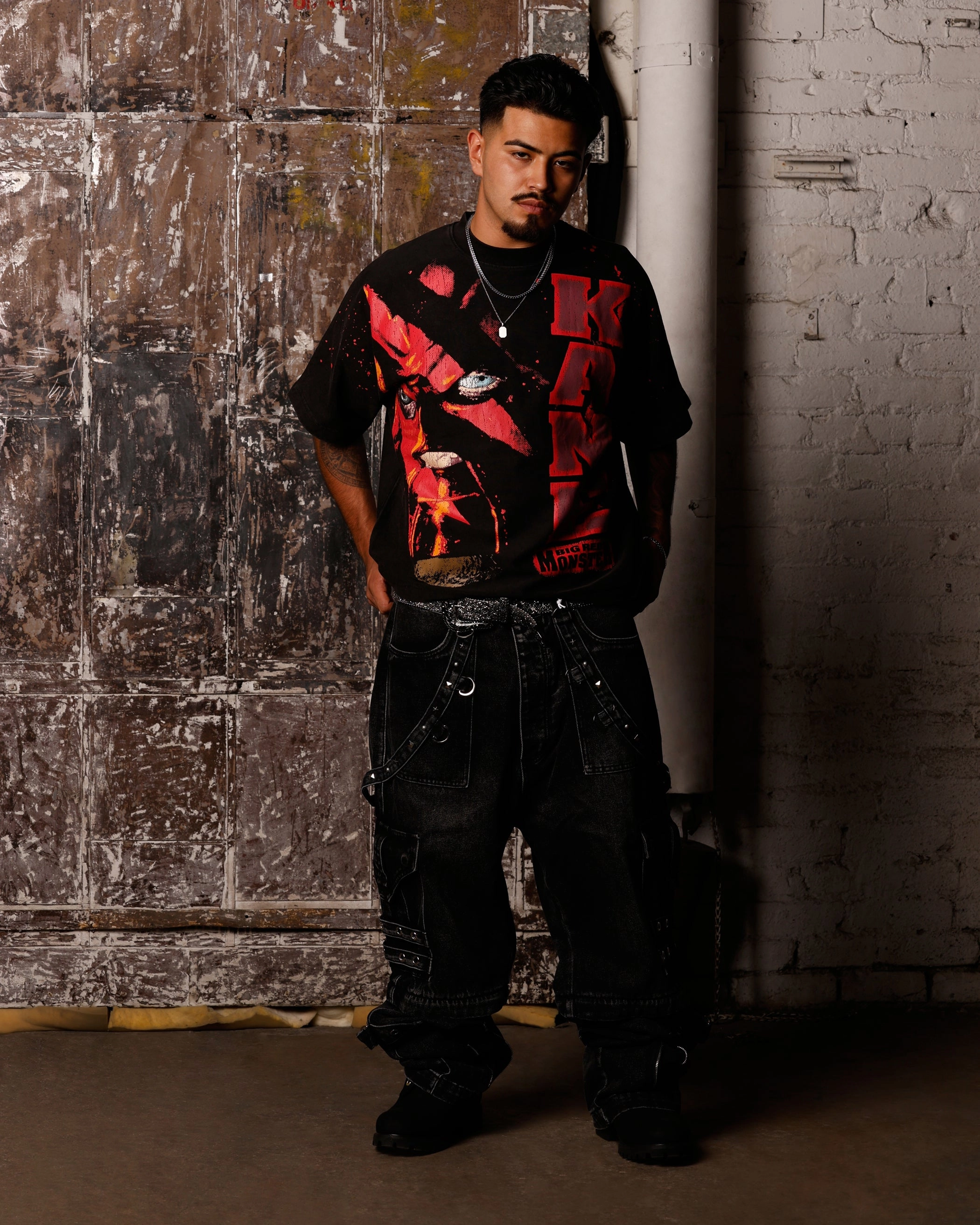 BondedEdges Multi Panel Cut Loiter X WWE Kane Vintage T-Shirt Vintage Black