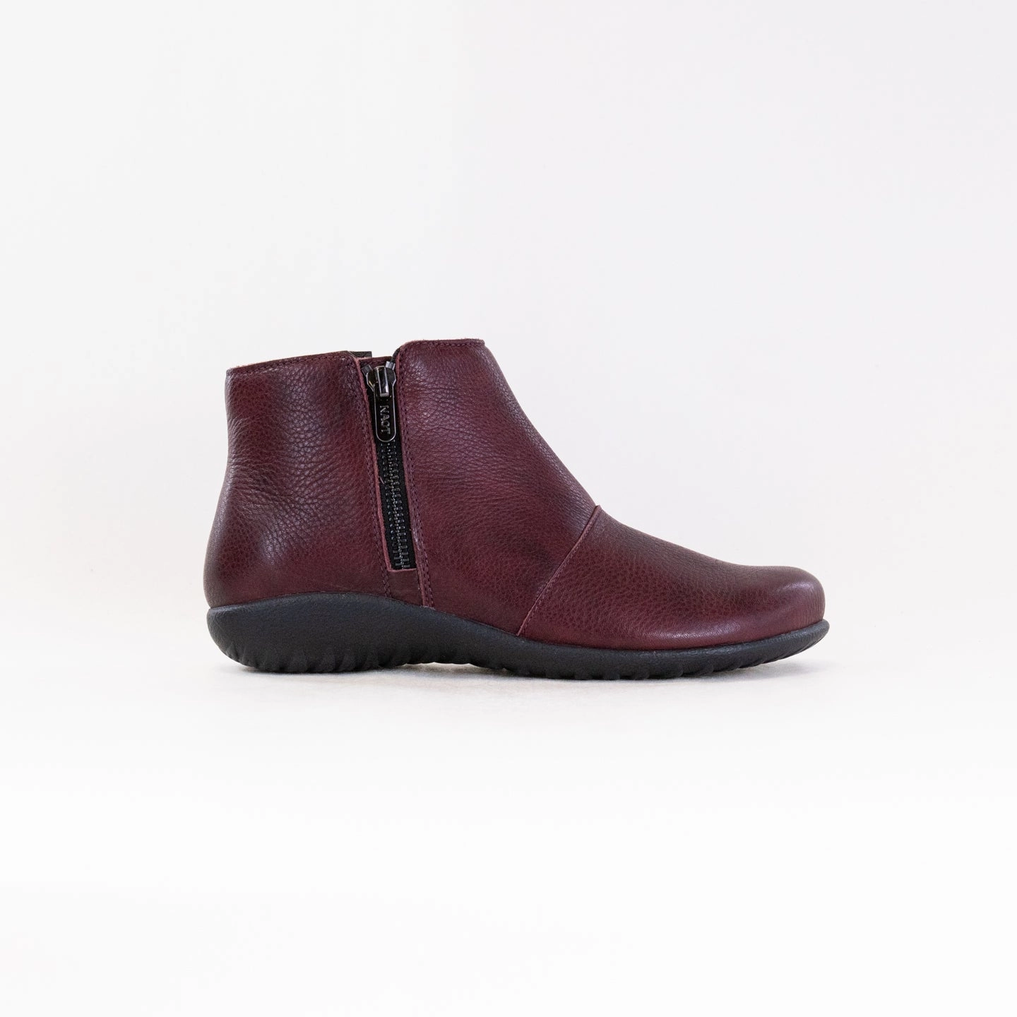 Naot Wanaka (Women's) - Bordeaux Slip On Convenience