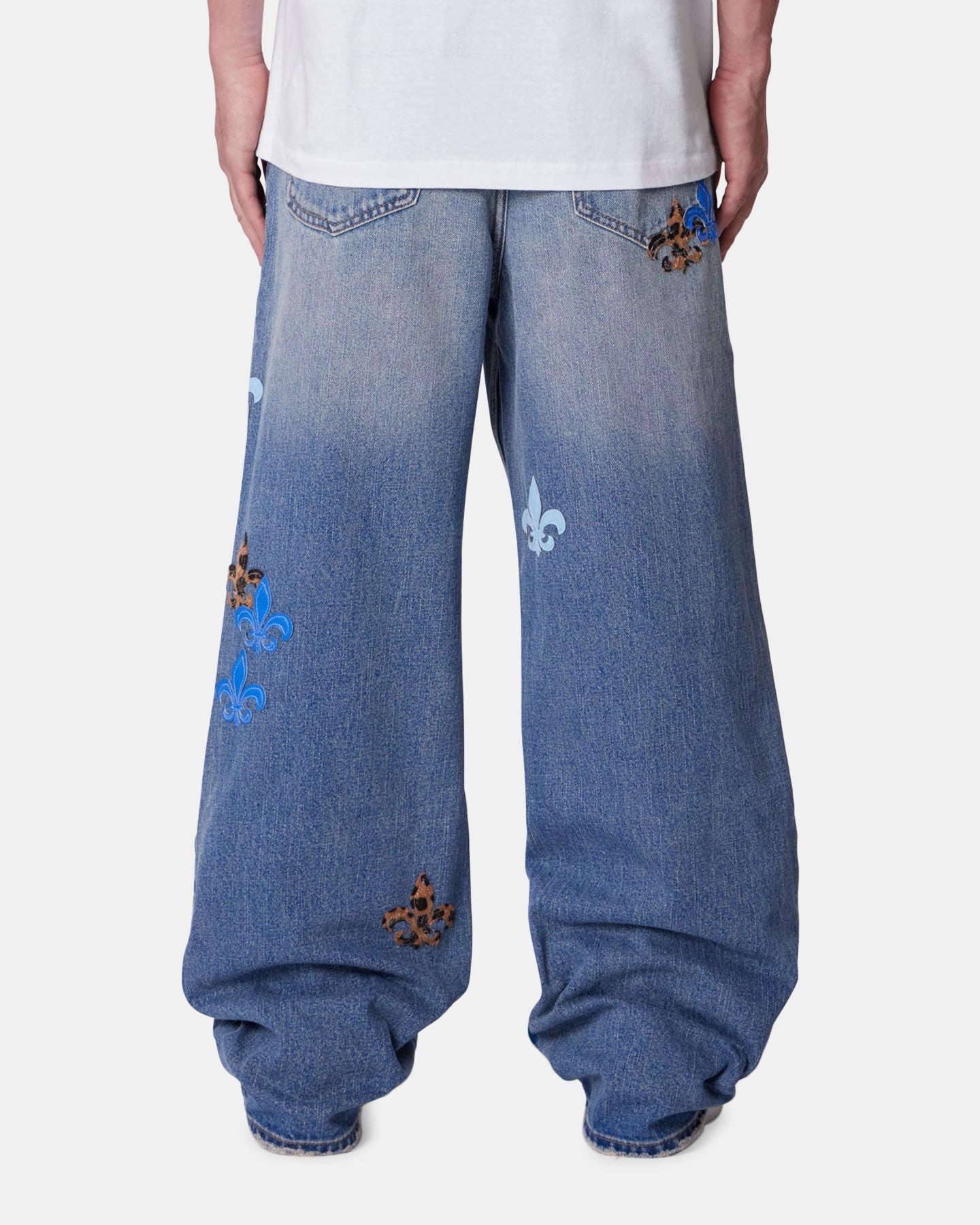 MNML Ultra Baggy Fleur Patch Jeans Blue Sleek Comfort