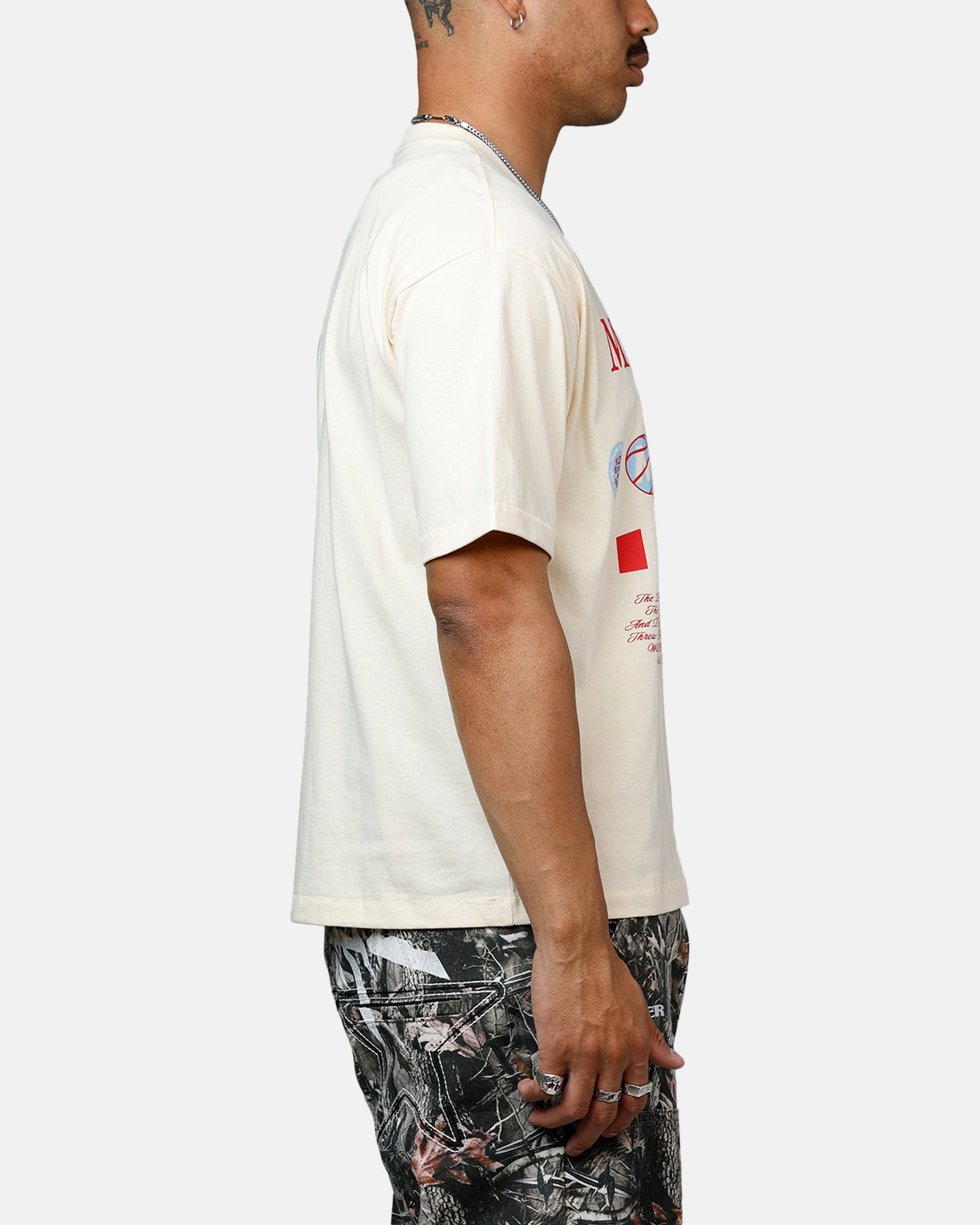 Market Smiley 1990 T-Shirt Cream Seamless Construction Design Reinforced Shoulders