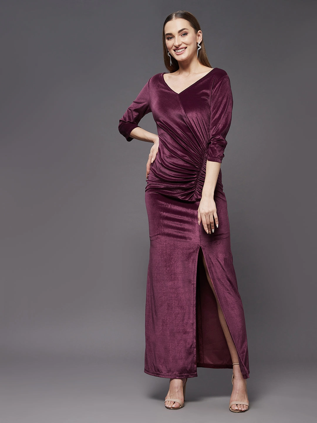 Women's Dark Mauve V Neck 3/4 Sleeve Solid Ruching Maxi Dress Relaxed-fit Lightweight Material