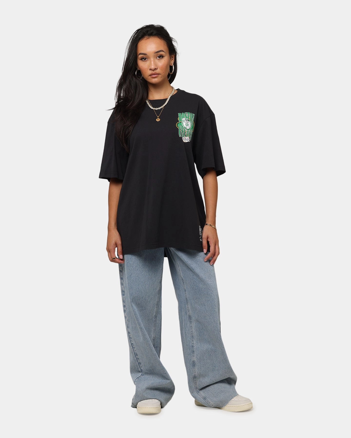 Double Stitched Seams Roll Up Sleeve Design Mitchell & Ness Boston Celtics 18-Time NBA Champions T-Shirt Faded Black