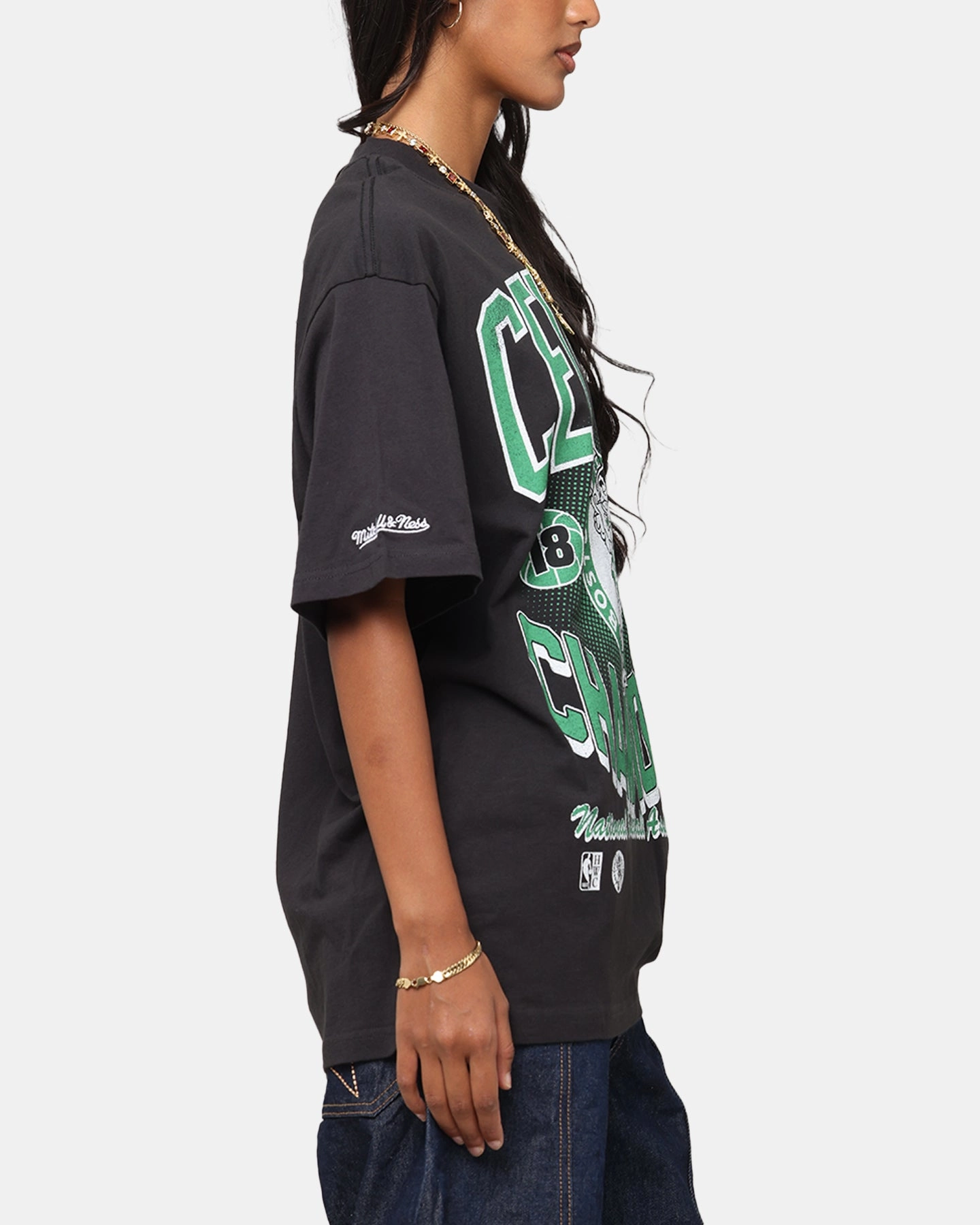 HiddenVentilationPockets Mitchell & Ness Boston Celtics Champions 'Luck of the Irish' T-Shirt Faded Black