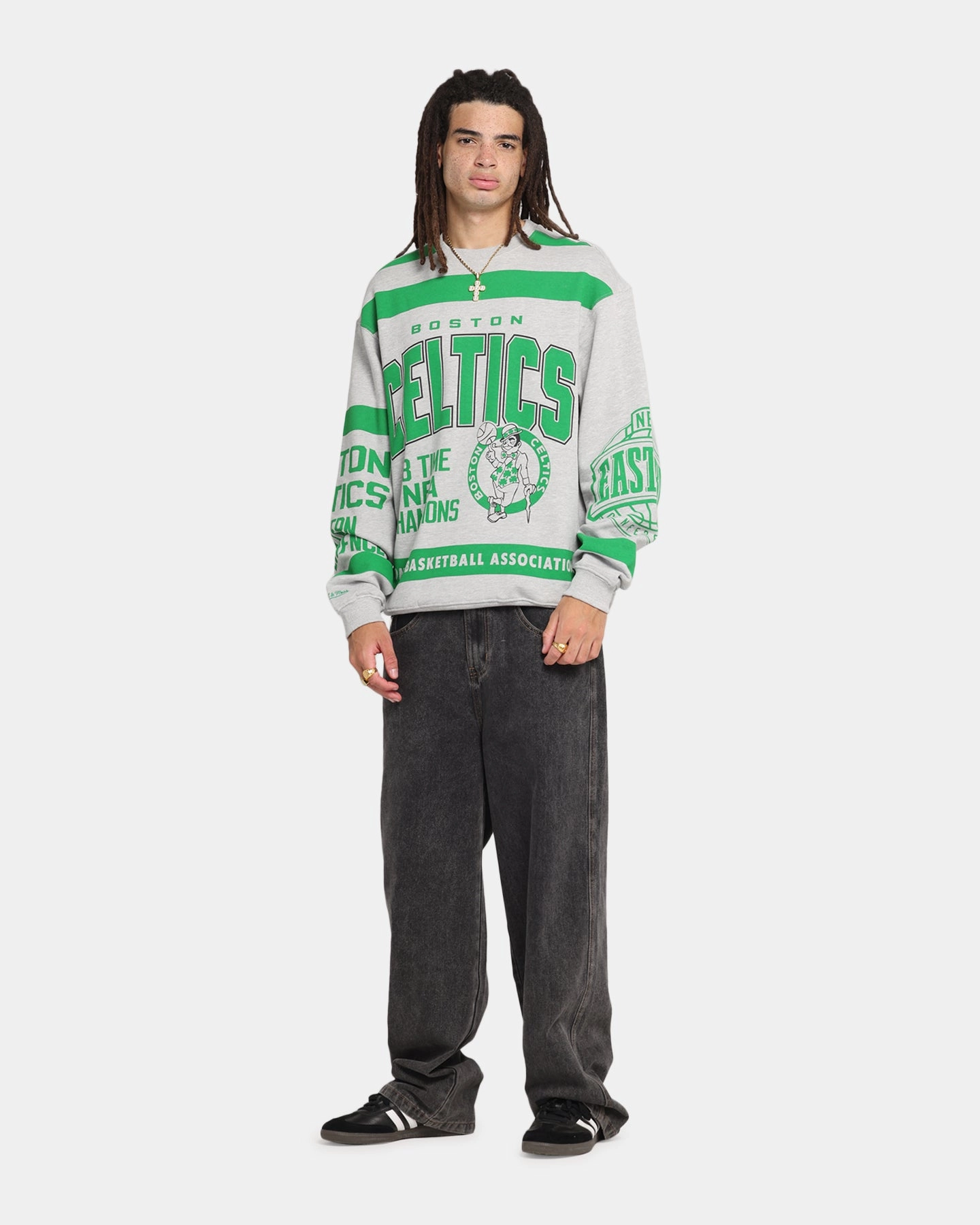 Layered Hem Detailing ReinforcedHem Mitchell & Ness Boston Celtics Letterform Crewneck Grey Marle/Official Team Color