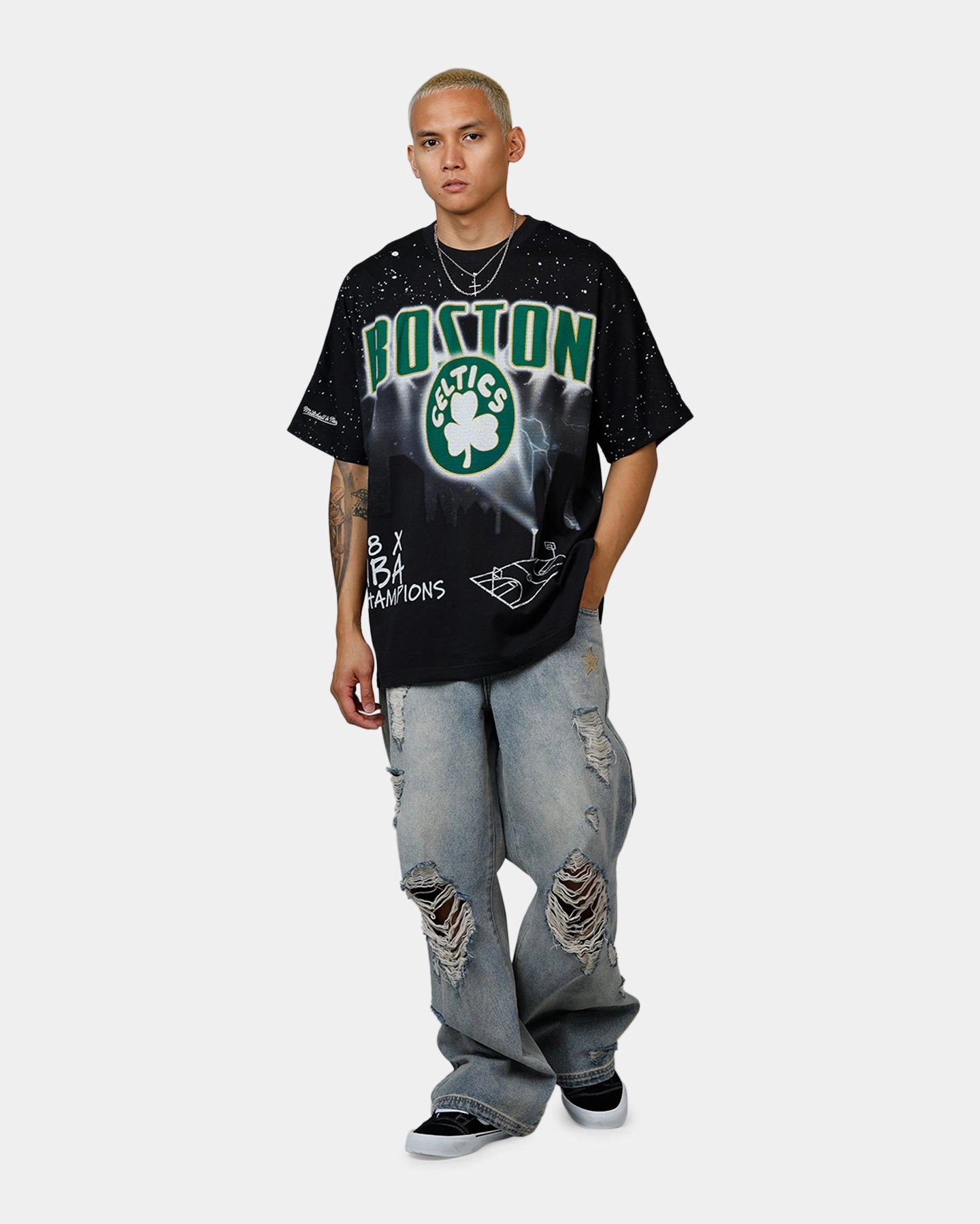 Mitchell & Ness Boston Celtics Skyline T-Shirt Faded Black Recycled Polyester Material