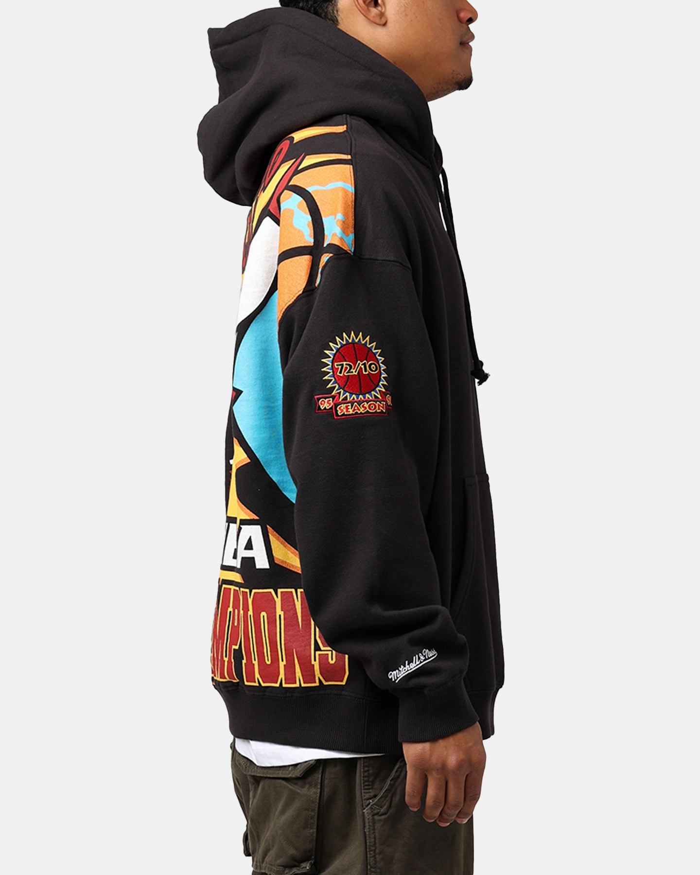 Mitchell & Ness Chicago Bulls 6 Time Hoodie Black LowMaintenance Fabric Flexible Material