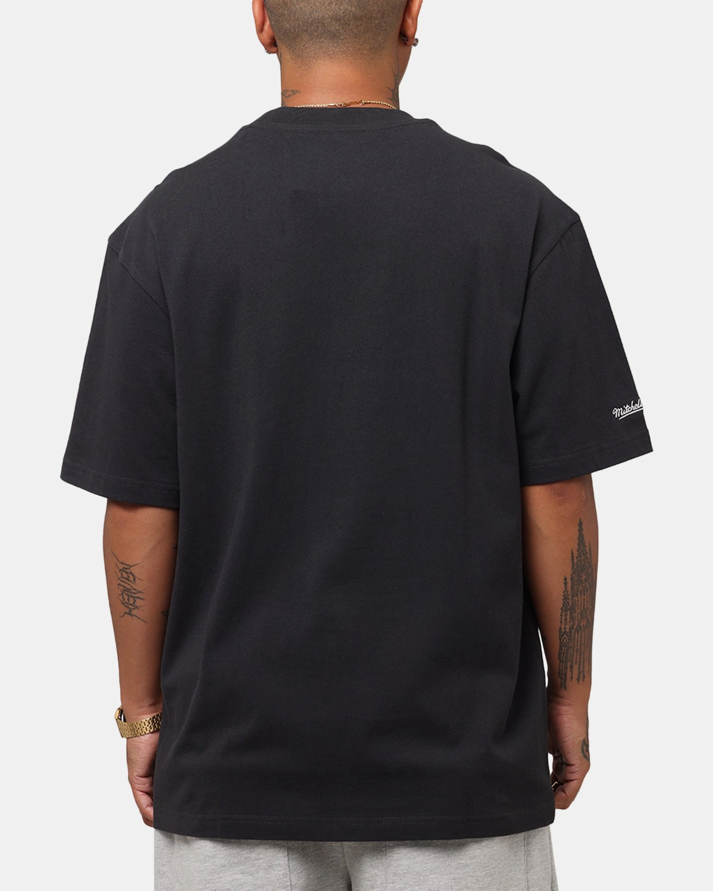 Mitchell & Ness Chicago Bulls '96 NBA Champs T-Shirt Faded Black Lightweight Layering Option SweatGuard Lining