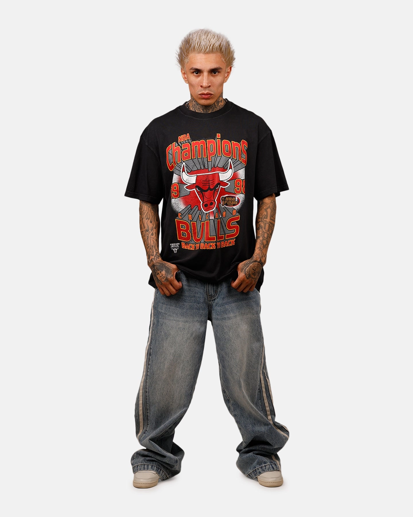 AntiFade Treatment Mitchell & Ness Chicago Bulls Explode Champions T-Shirt Overdyed Black