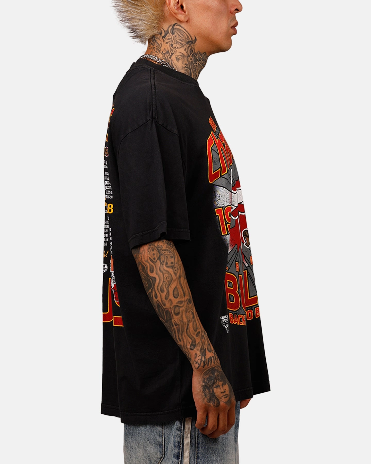 Mitchell & Ness Chicago Bulls Explode Champions T-Shirt Overdyed Black Sweat Absorbing Lining