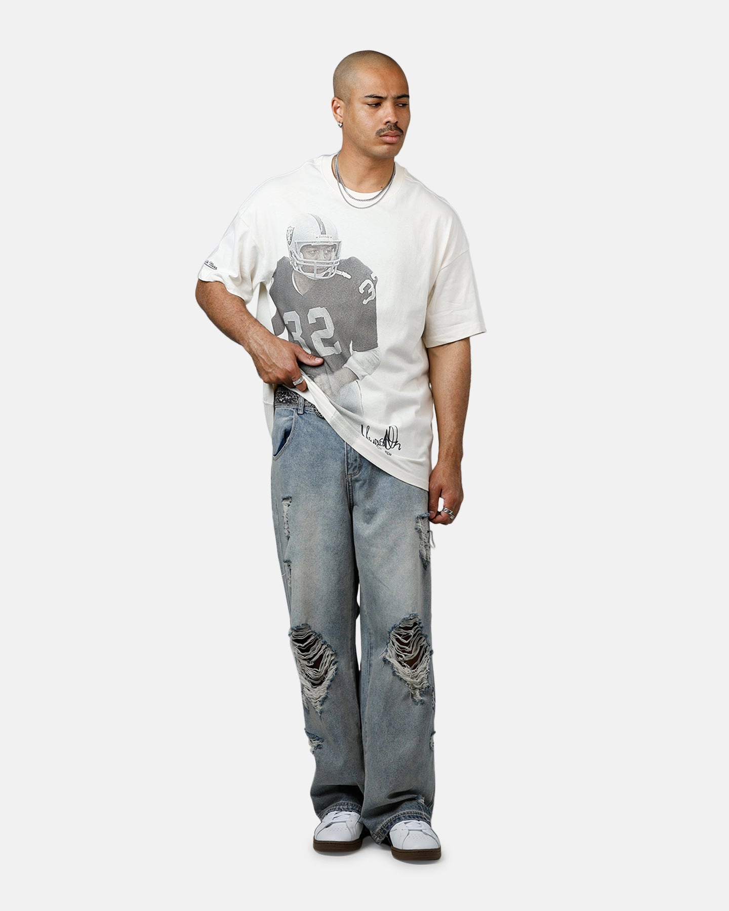 Contoured Side Panels Flexible Knit Fabric Mitchell & Ness Las Vegas Raiders Marcus Allen T-Shirt Unbleached