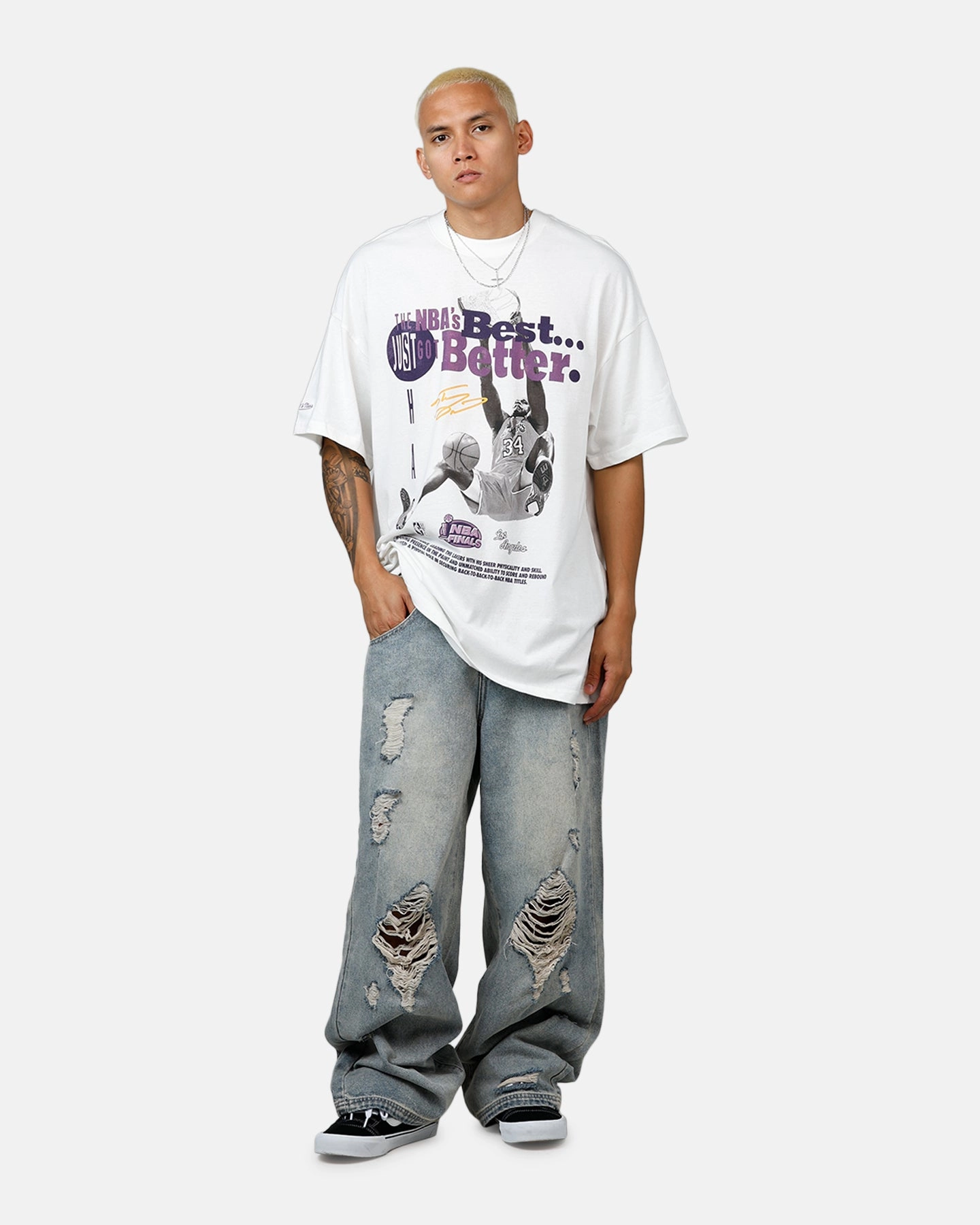 Subtle Texture Weave Adaptive Temperature Control Mitchell & Ness Los Angeles Lakers Shaquille O'Neal Got Better T-Shirt Vintage White