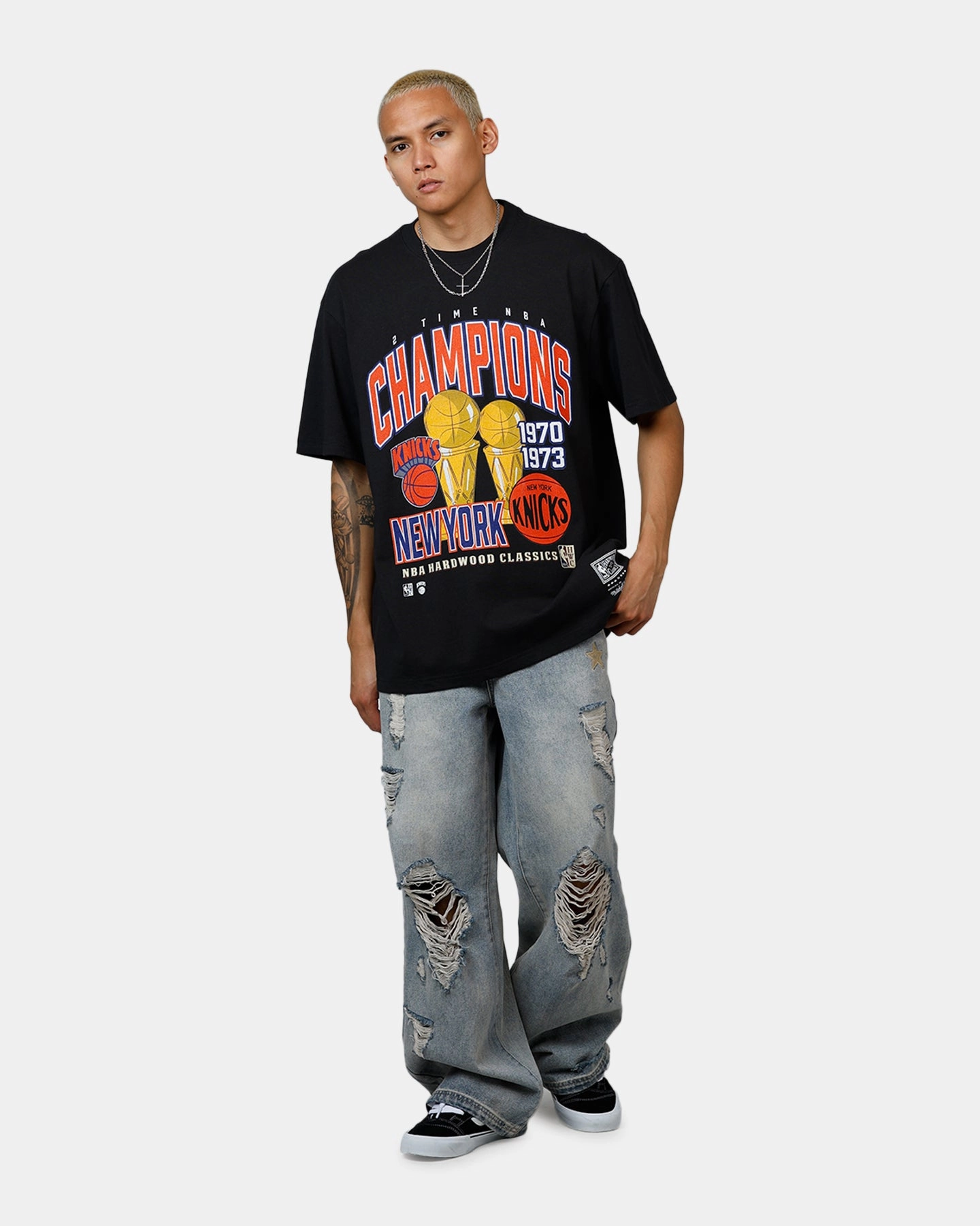 Mitchell & Ness New York Knicks 2-Time T-Shirt Faded Black ReinforcedHem Slim Silhouette