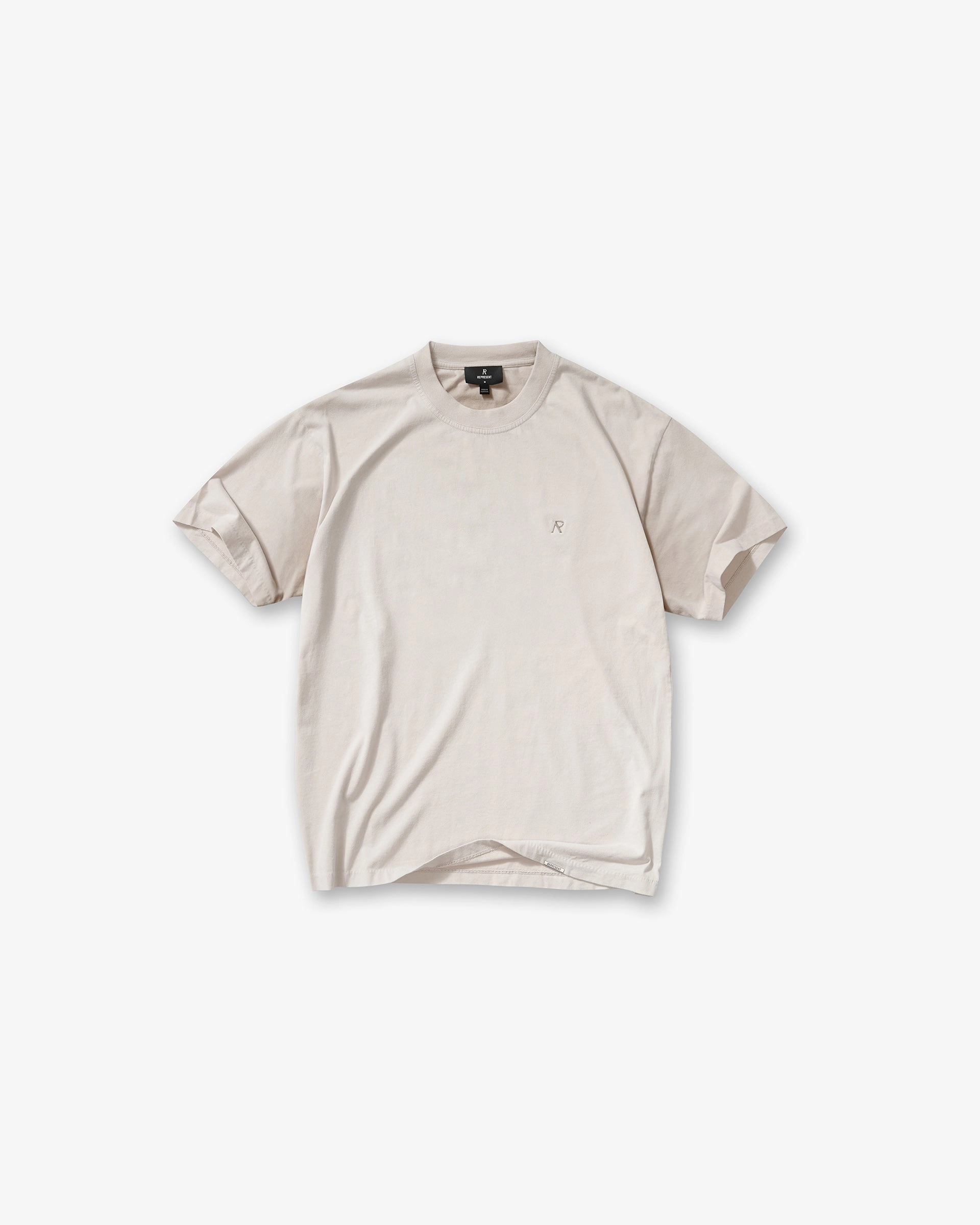 Comfy Fit Layer Metal Initial R T-Shirt - Concrete