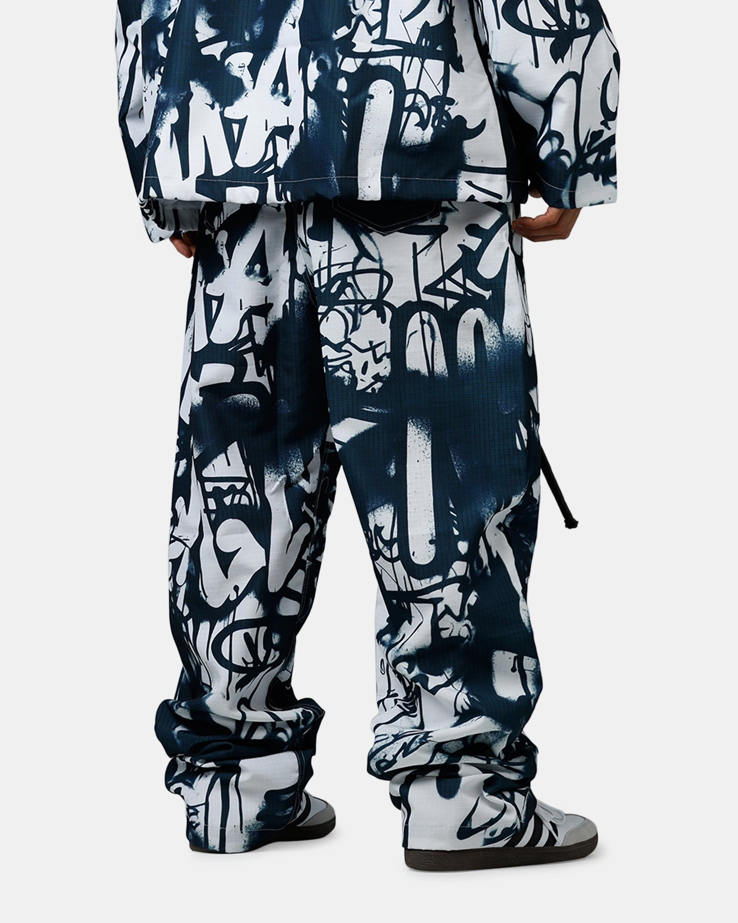 Commuter Fit MNML Graffiti Coach Pants Black/White