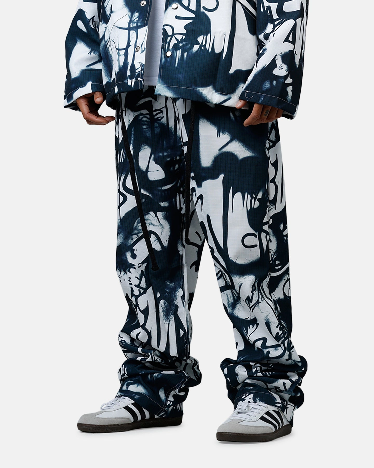 MNML Graffiti Coach Pants Black/White Unrestricted Movement