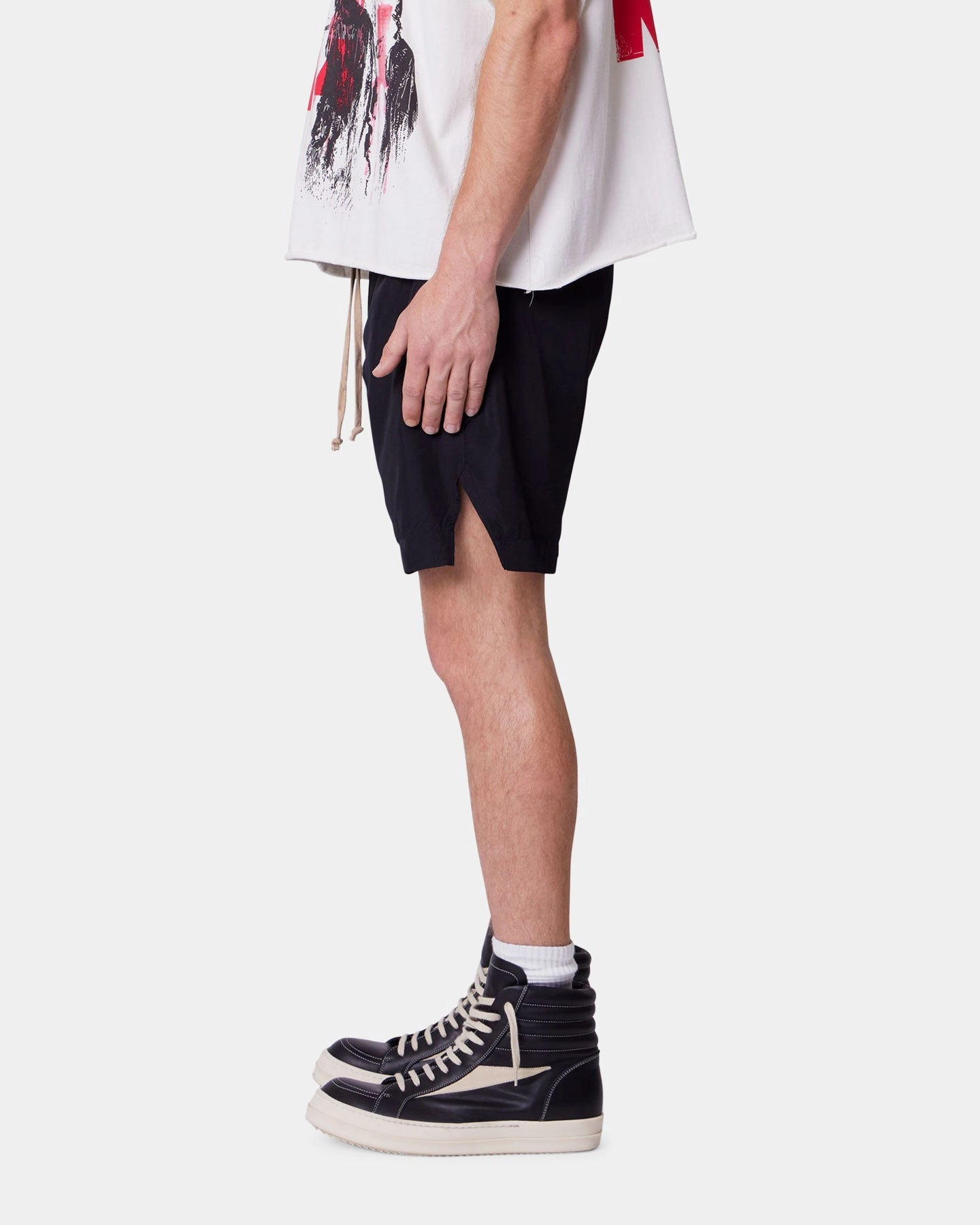 MNML Lightweight Zippered Shorts Black Chill Comfort Fit Rubberized Hem