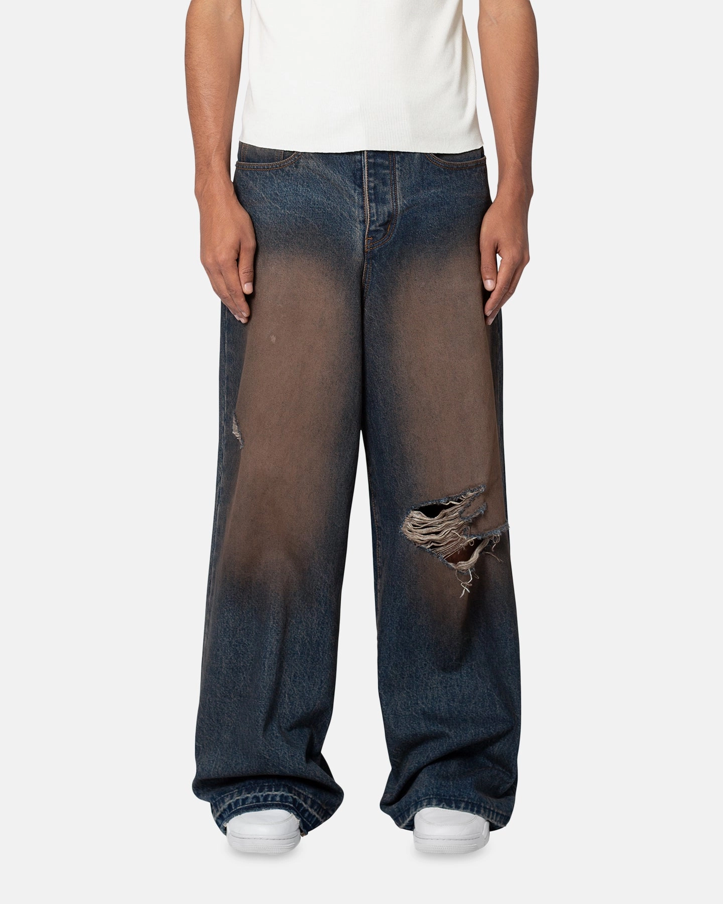 Relaxed Design MNML Rave Washed Jeans
