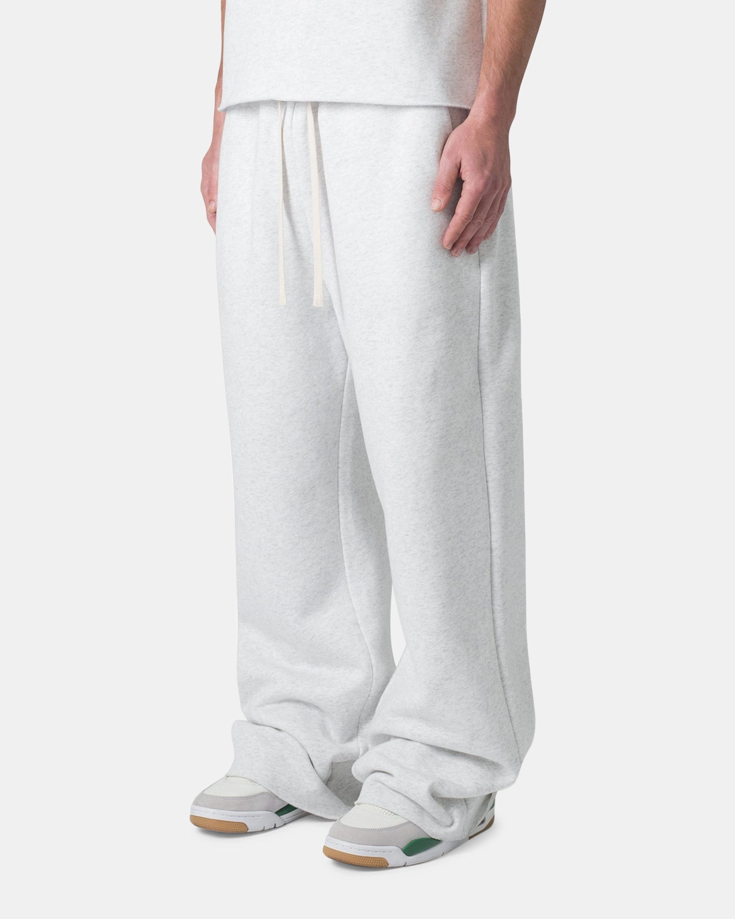 Minimal Waistband Stretchable Fit MNML Ultra Baggy Washed Sweatpants Heather Grey