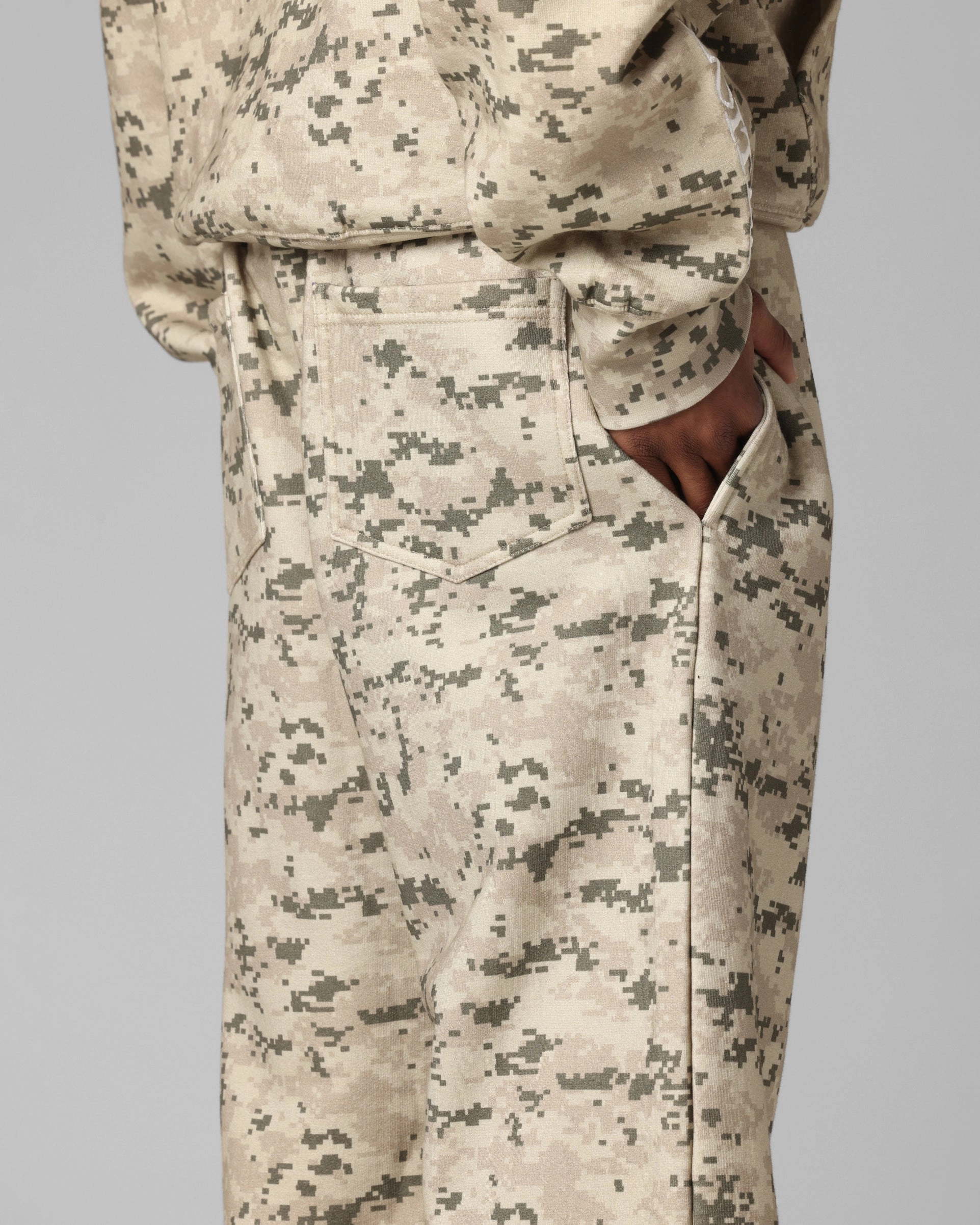 Recycled Polyester Blend Classy Fit Loiter Hybrid Sweatpants Digi Camo