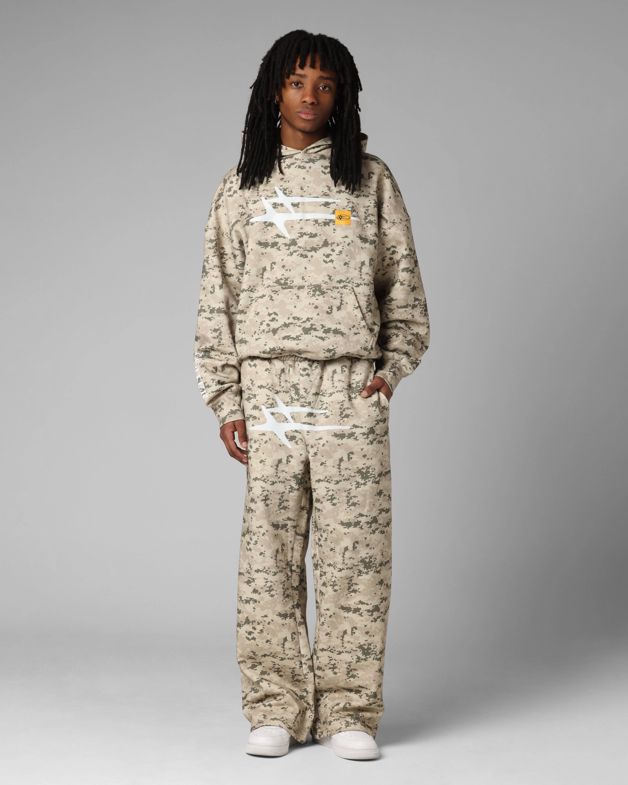 Casual Movement Loiter Hybrid Sweatpants Digi Camo