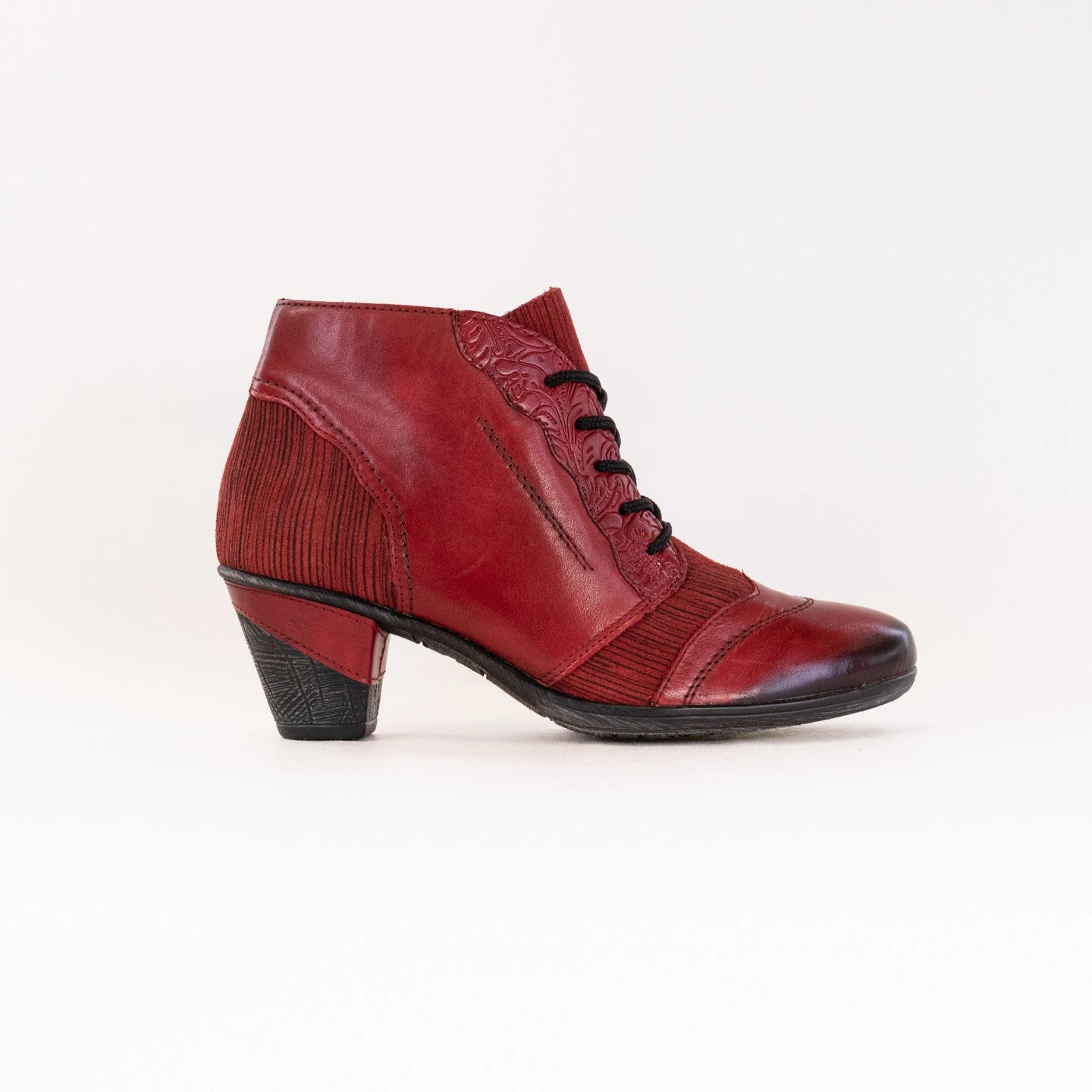 Construction Worker Women's Remonte D8789 Cheyenne 89 (Women's) - Red Leather