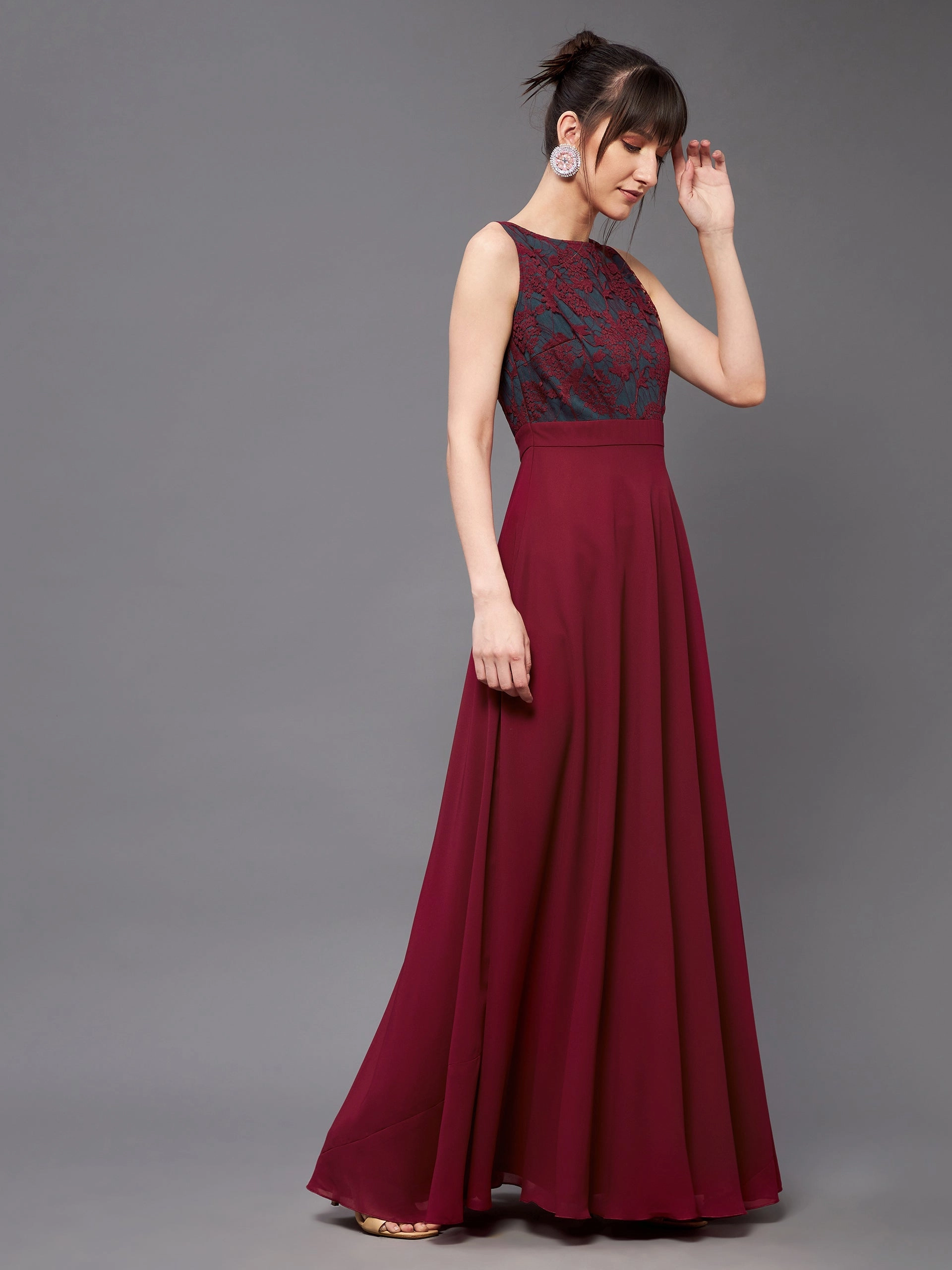 Subtle Lines Joyful Look Women's Maroon & Teal Boat Neck Sleeveless Self Design Lace Overlaid Maxi Dress