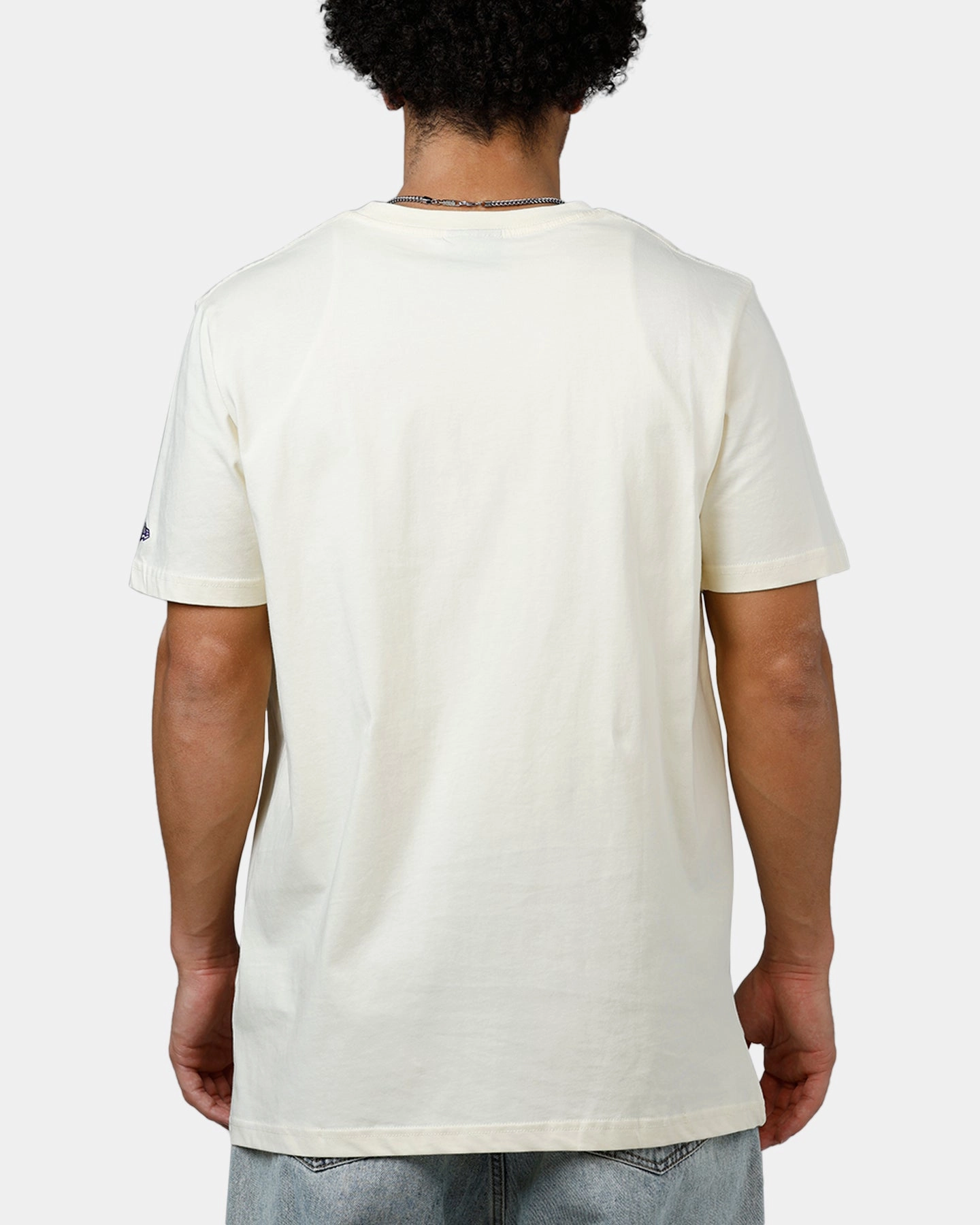 Active Tee Minimalist Styling New Era Los Angeles Lakers Vintage Champs T-Shirt White