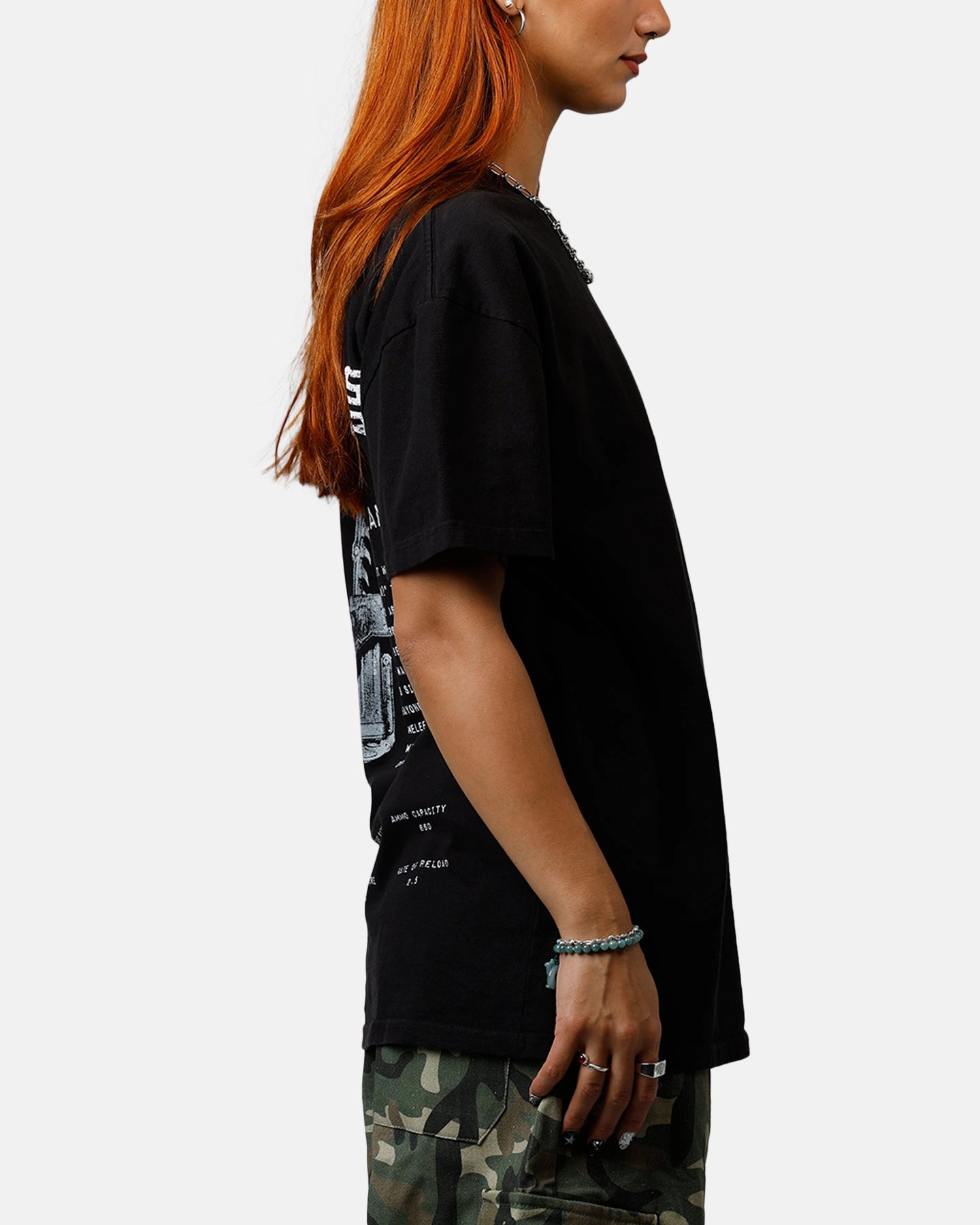 Oversized Fit 73 Studio X Gears Of War Lancer T-Shirt Black