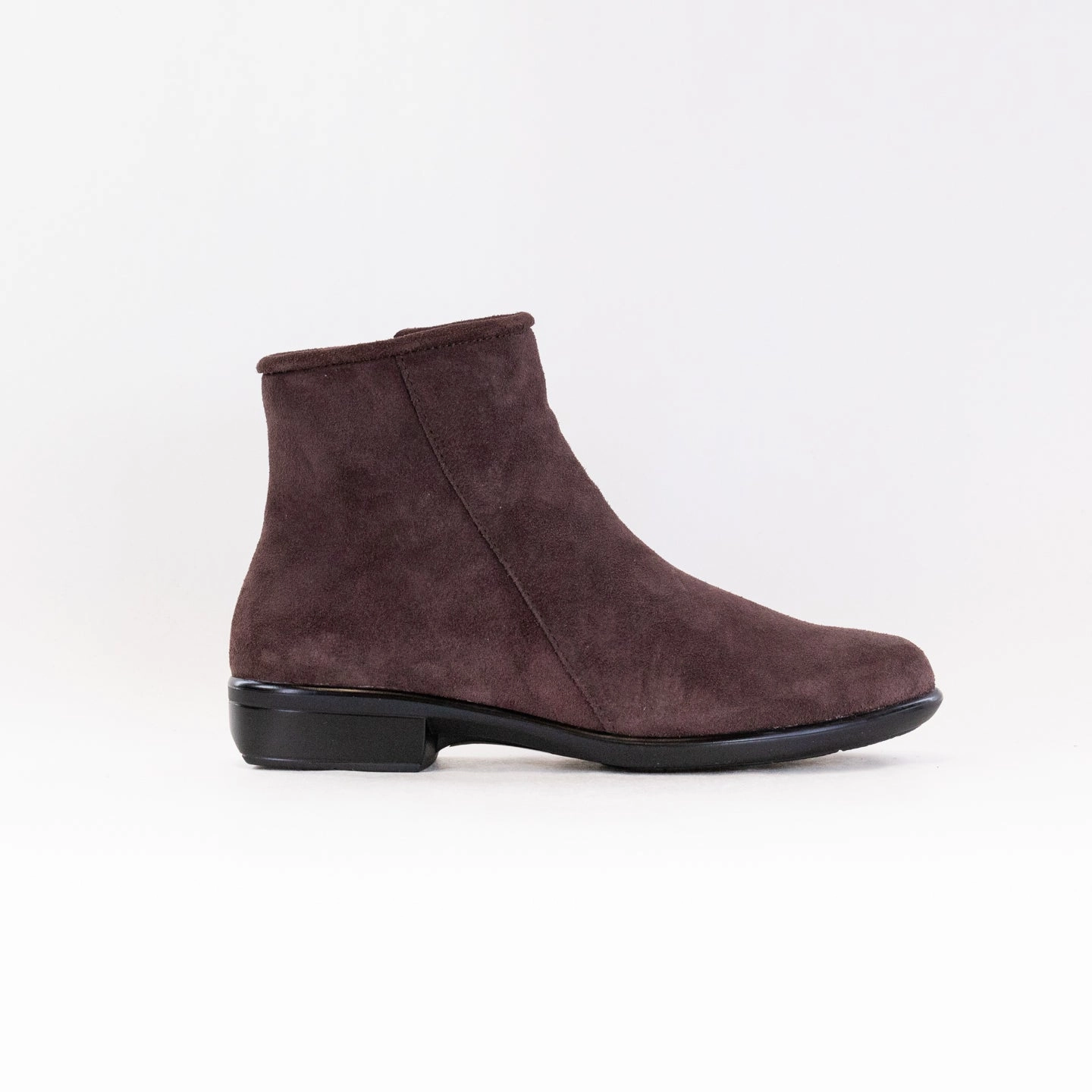 Functional Form Sharp Look Naot Norther (Women's) - Cordovan Soft Suede