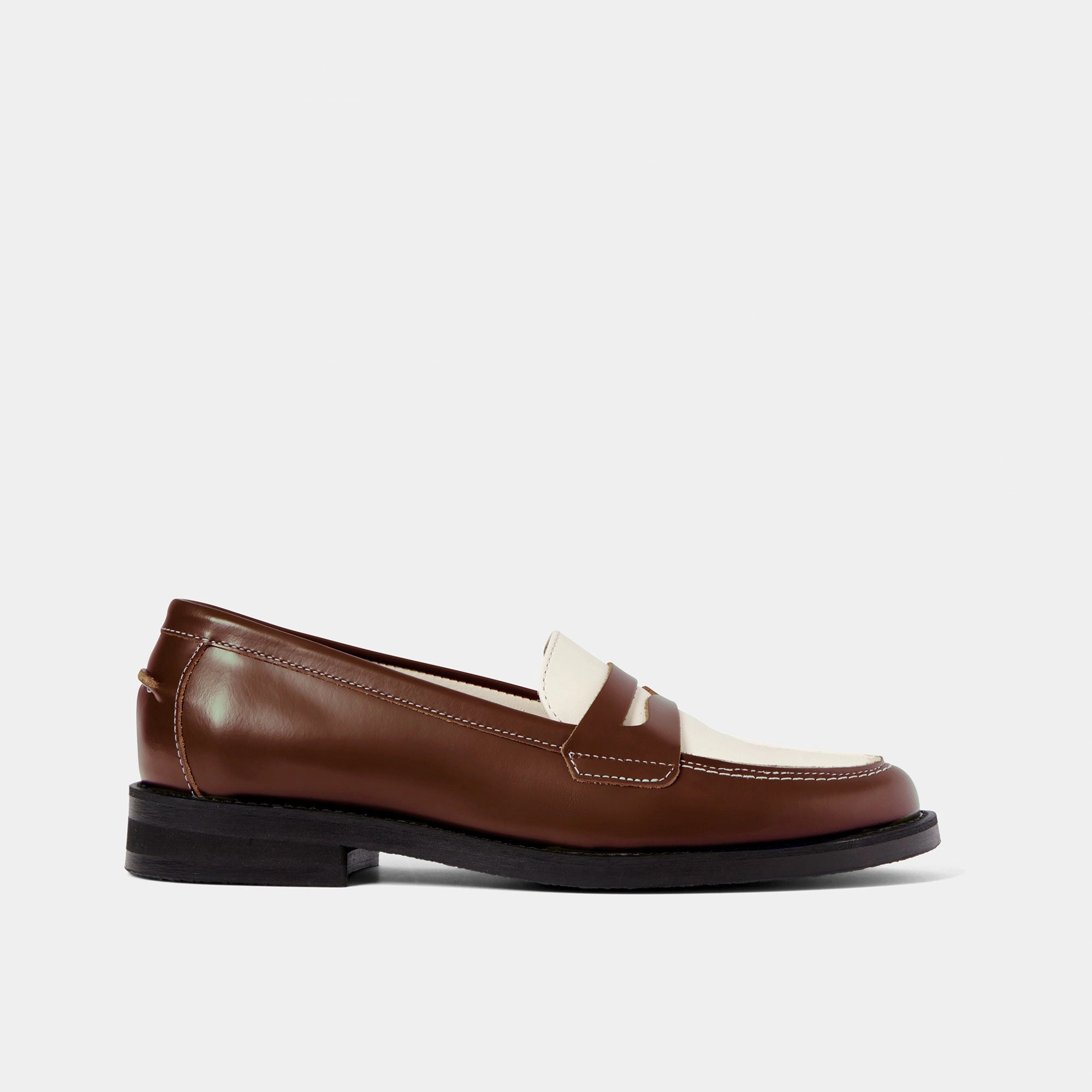 Comfortable Look Wilde Chestnut   White Penny Loafer Women's