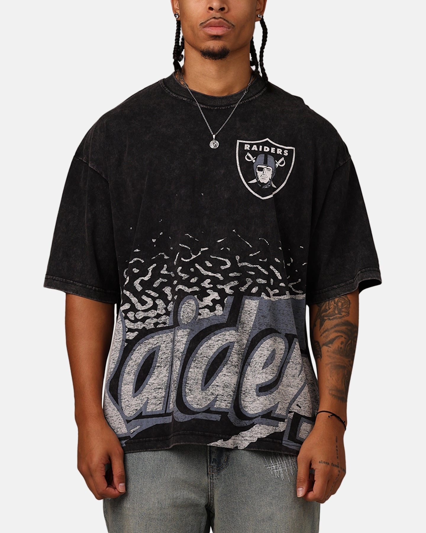 EthicallySourcedMaterial Reinforced Hems New Era Las Vegas Raiders Sport Class T-Shirt Washed Black