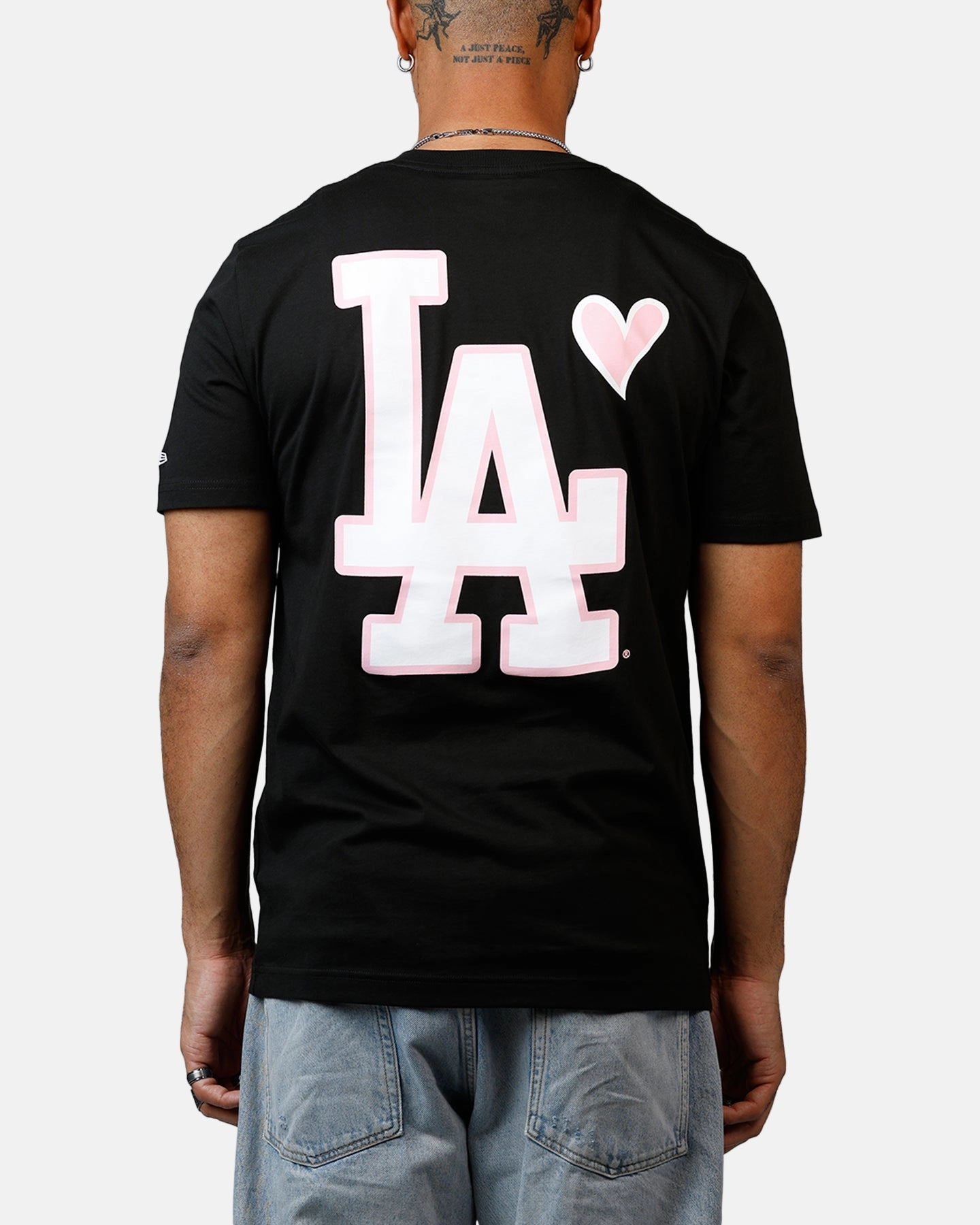 Reversible design New Era Los Angeles Dodgers Heart T-Shirt Black