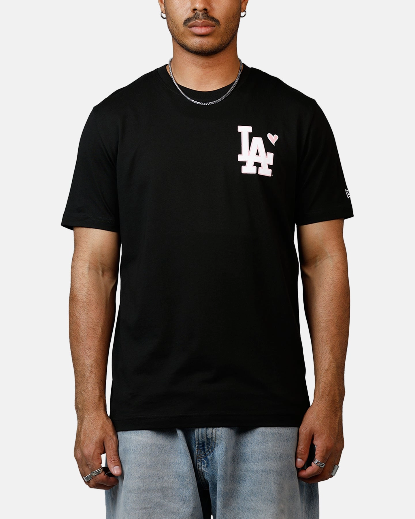 DoubleStitchedSeams FlexibleRibbedTrims New Era Los Angeles Dodgers Heart T-Shirt Black