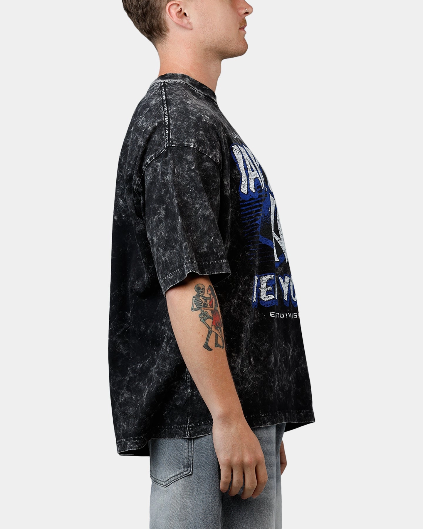 New Era New York Yankees Boxy Essentials T-Shirt Washed Black BreathableFabricTech AntiStatic Treatment