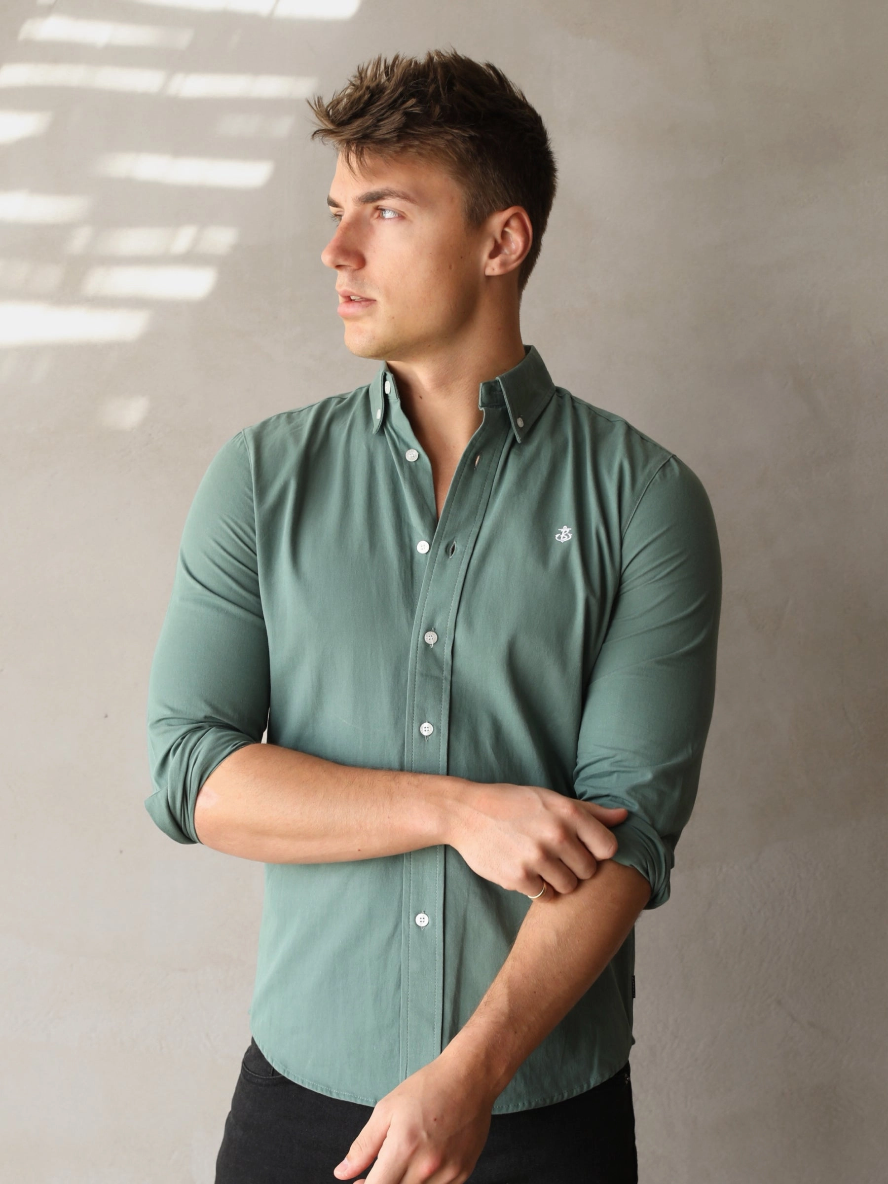 Flexible Material Workwear Essential Newburgh Slim Fit Shirt - Forest Green