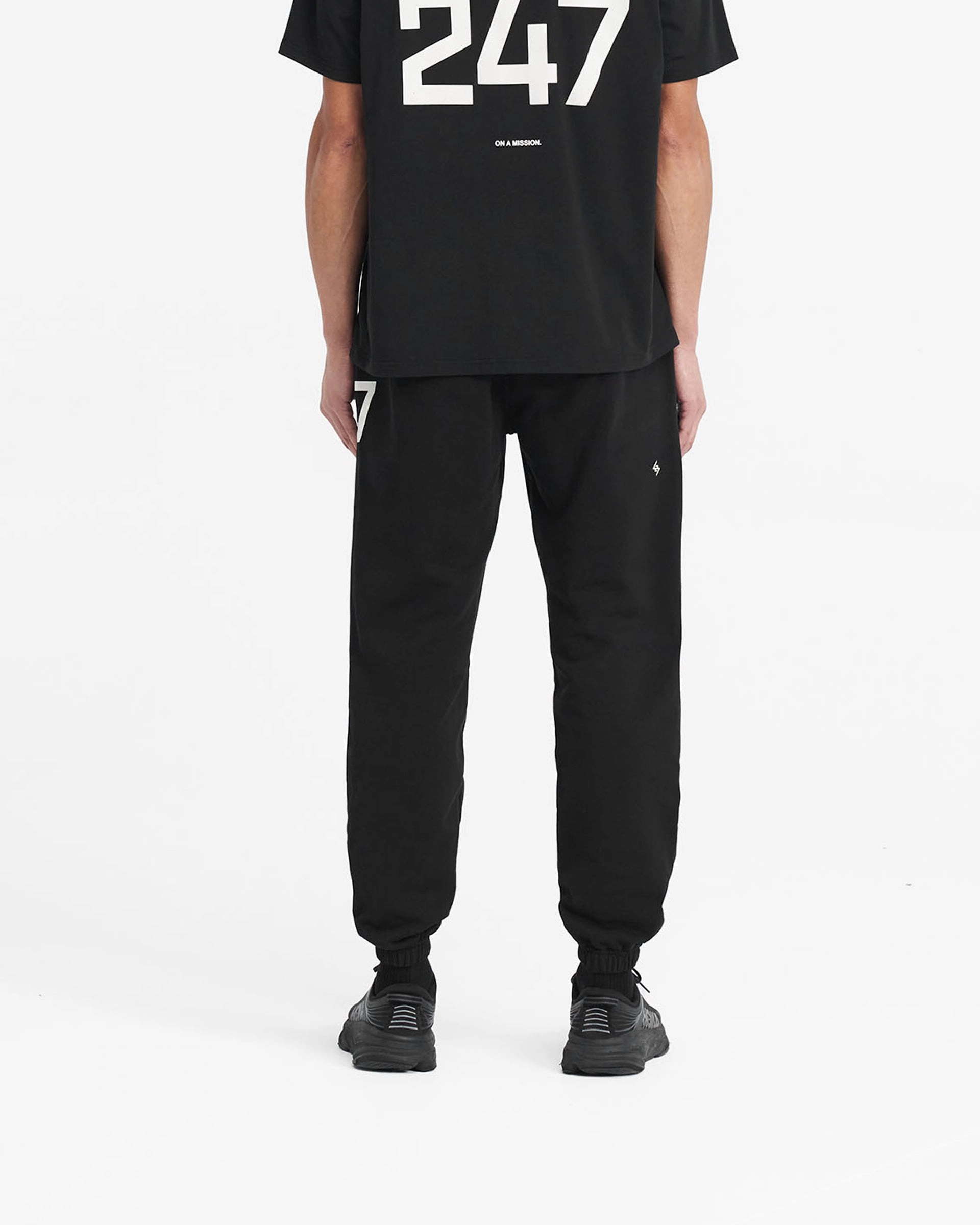 Stretchable Wear Heat Control 247 Sweatpant - Black