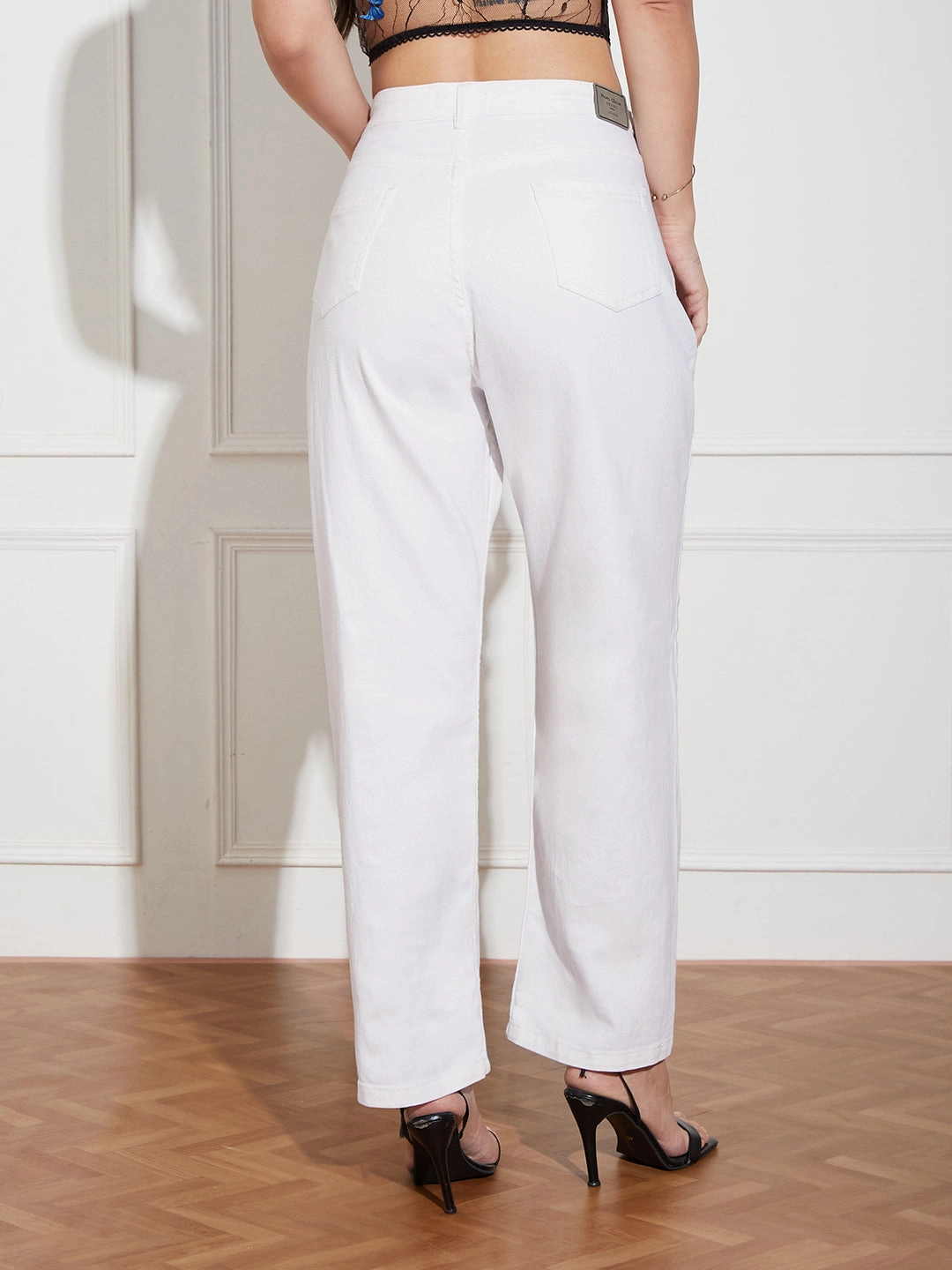 Women's White Tapered Mid Rise Clean Look Cropped Stretchable Denim Jeans Basic Fashion