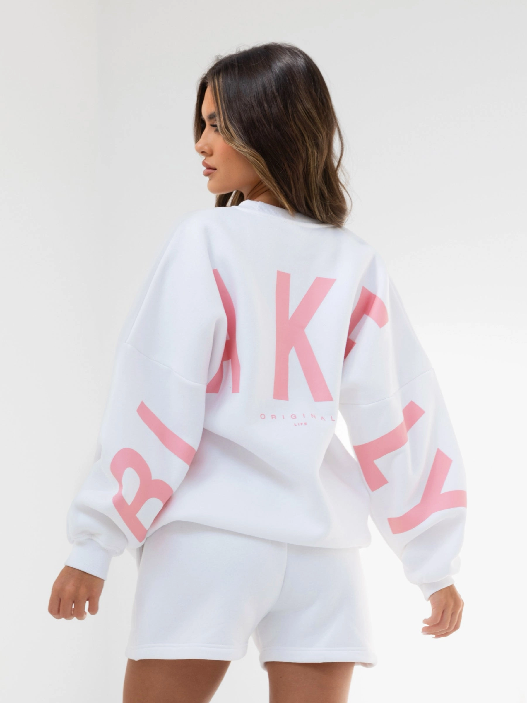 Versatile Piece Odor Control Technology Isabel Oversized Sweater - White & Pink