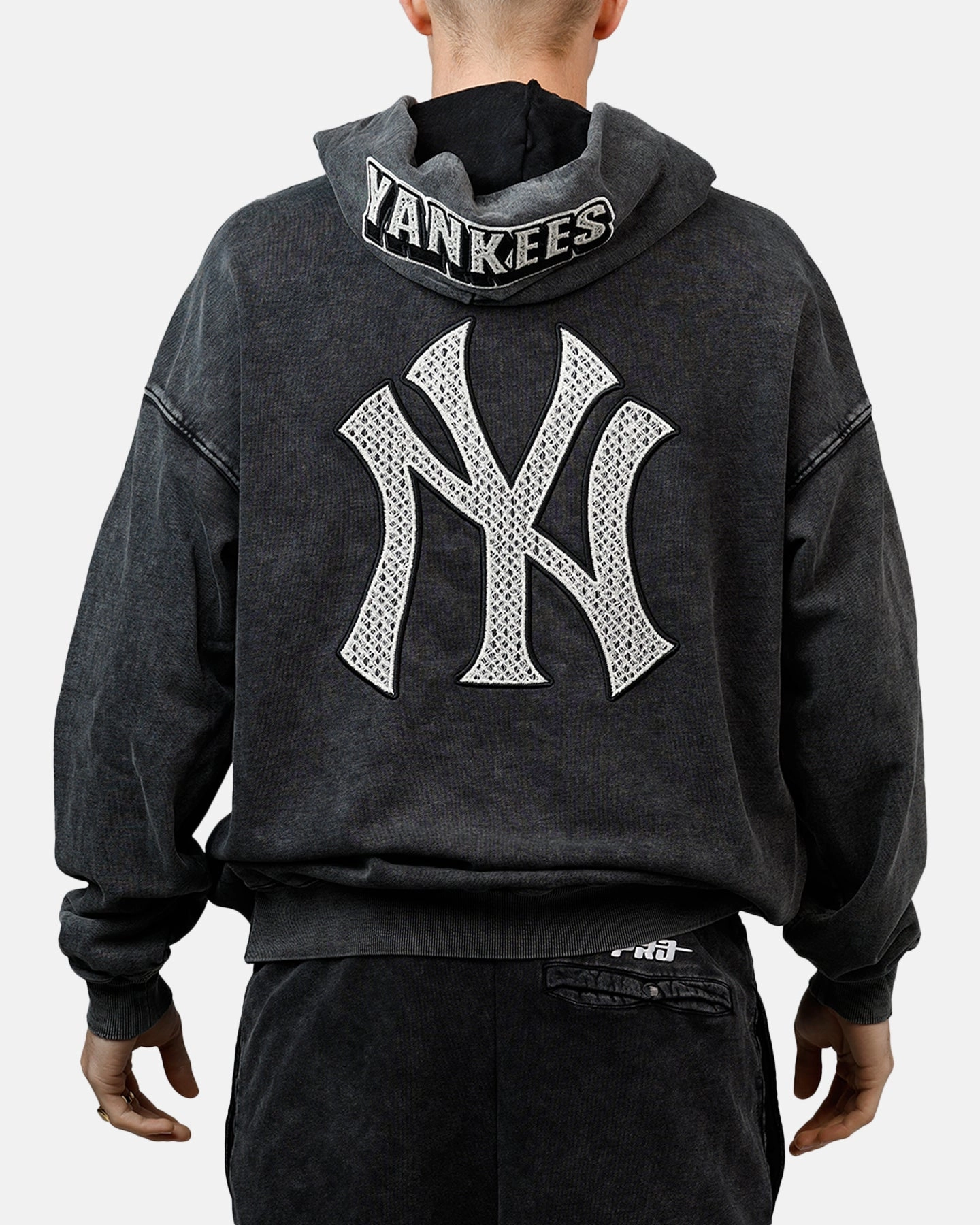 Pro Standard New York Yankees Raffia Hoodie Black Acidwash MultiPocket