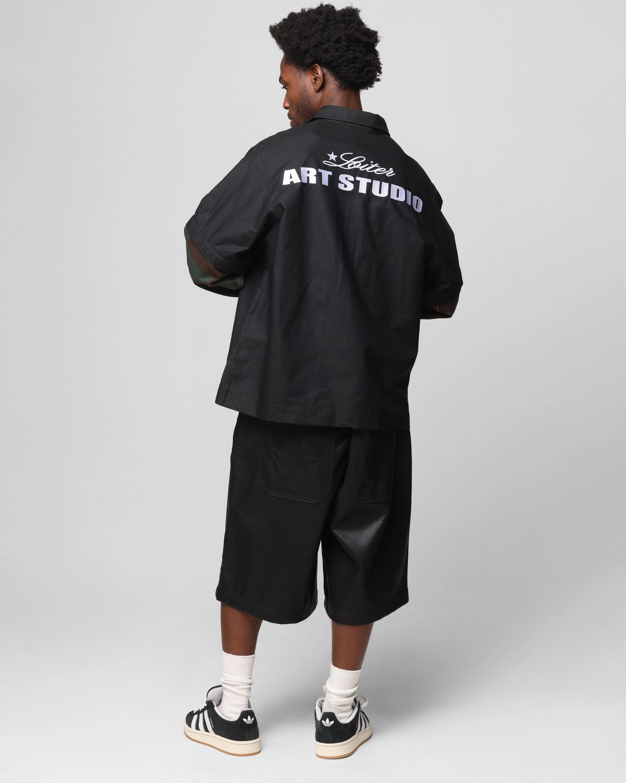 Reinforced Shoulders Breathable mesh panel Loiter Art Studio Work Shirt Black/Camo