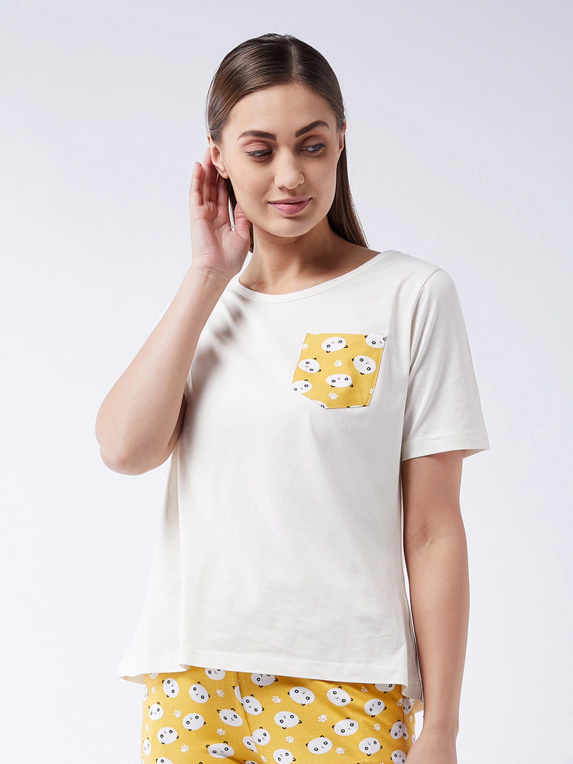 Tapered Side Panels Women's White Round Neck Short Sleeves Printed Regular length T-shirt