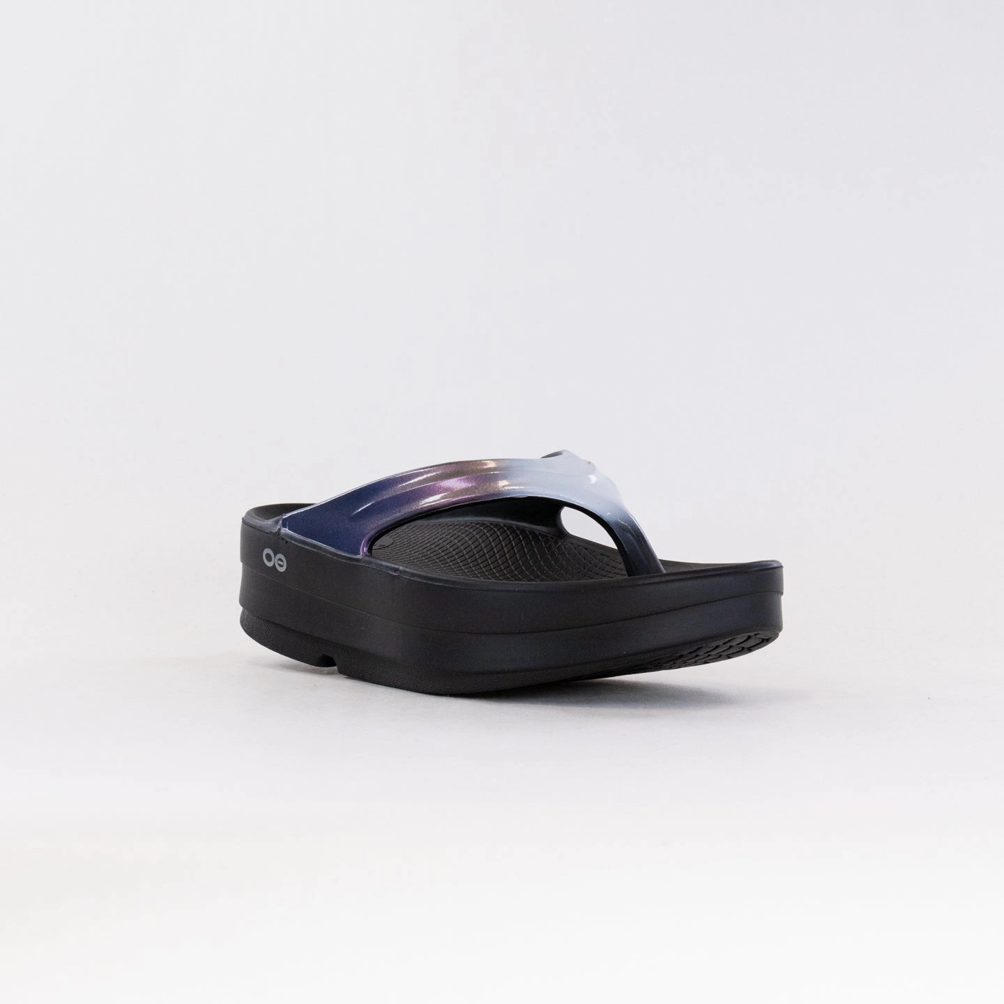 Urban Look Relaxed Footwear for Summer OOFOS OOlala Luxe Platform (Women's) - Calypso