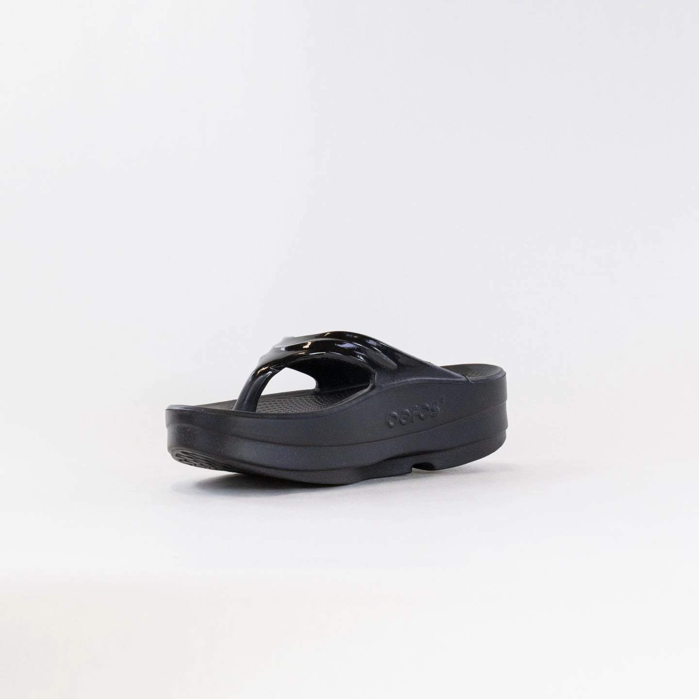 Outdoor Essential OOFOS OOMega Oolala Thong Sandal (Women's) - Black