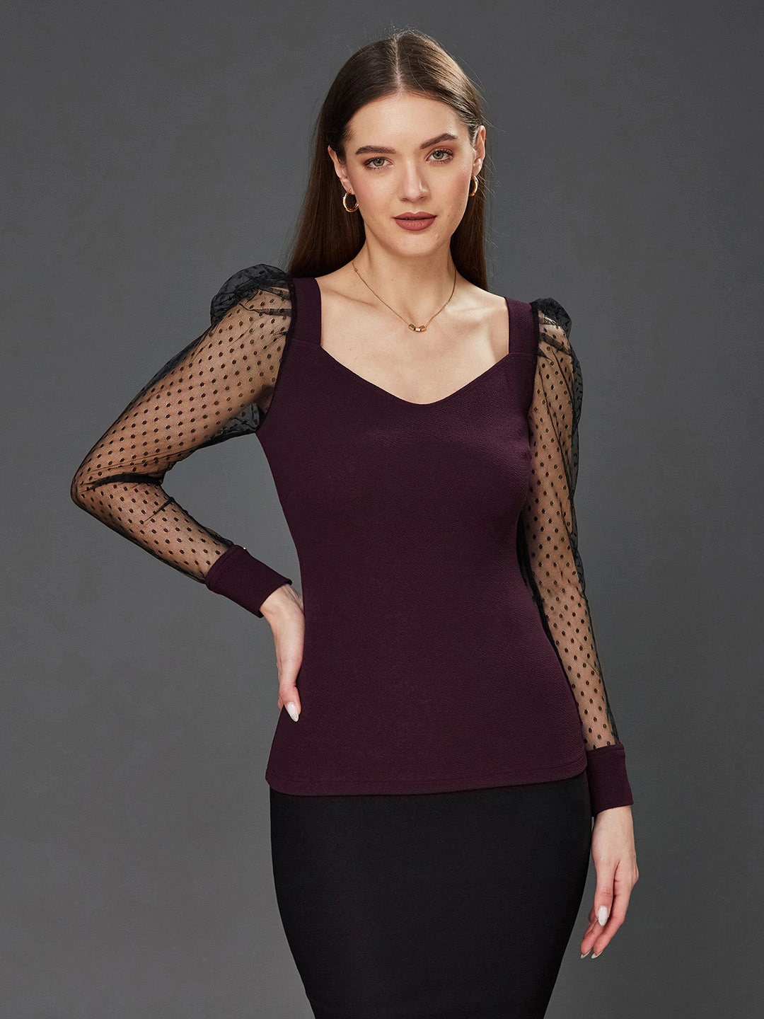 SoftFeel Fabric Crease Ease Women's Dark Purple & Black Solid V-Neck Full Sleeve Relaxed Fit Regular Top