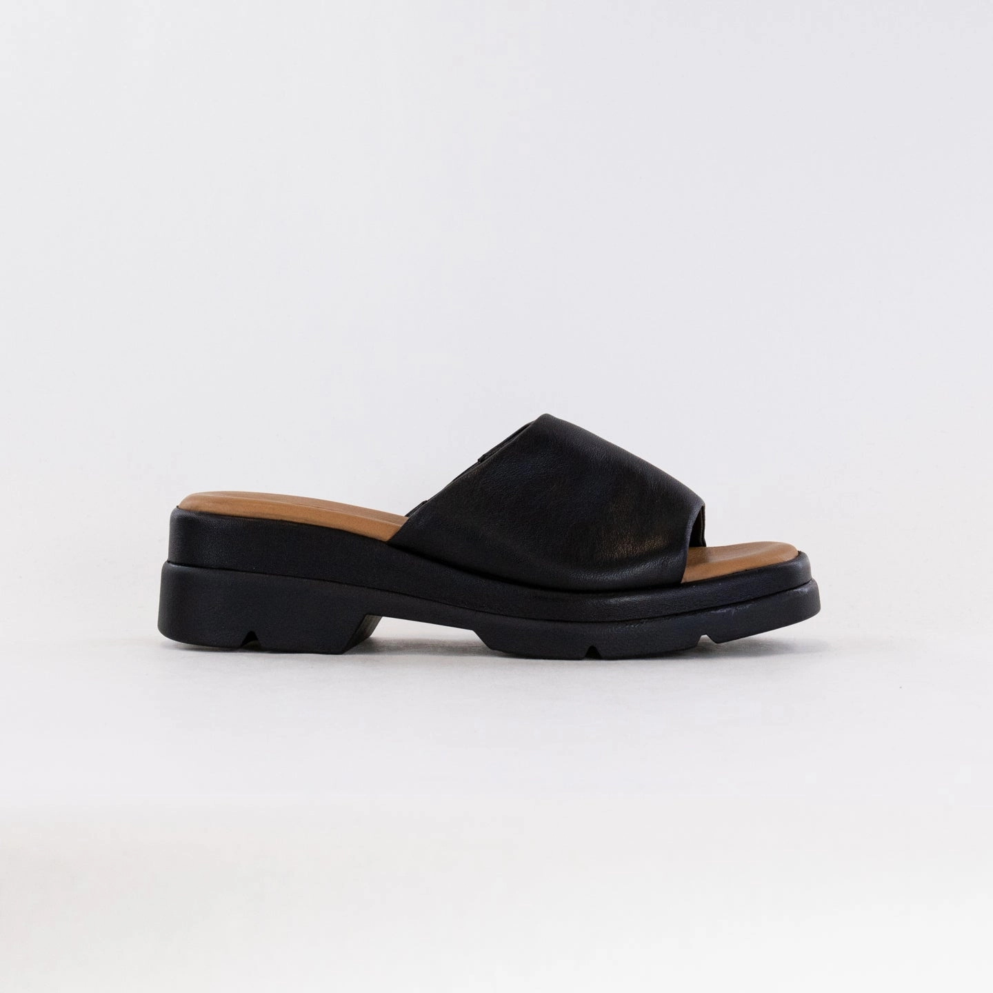 Spring Step Fireisland (Women's) - Black Leather Stay Casual