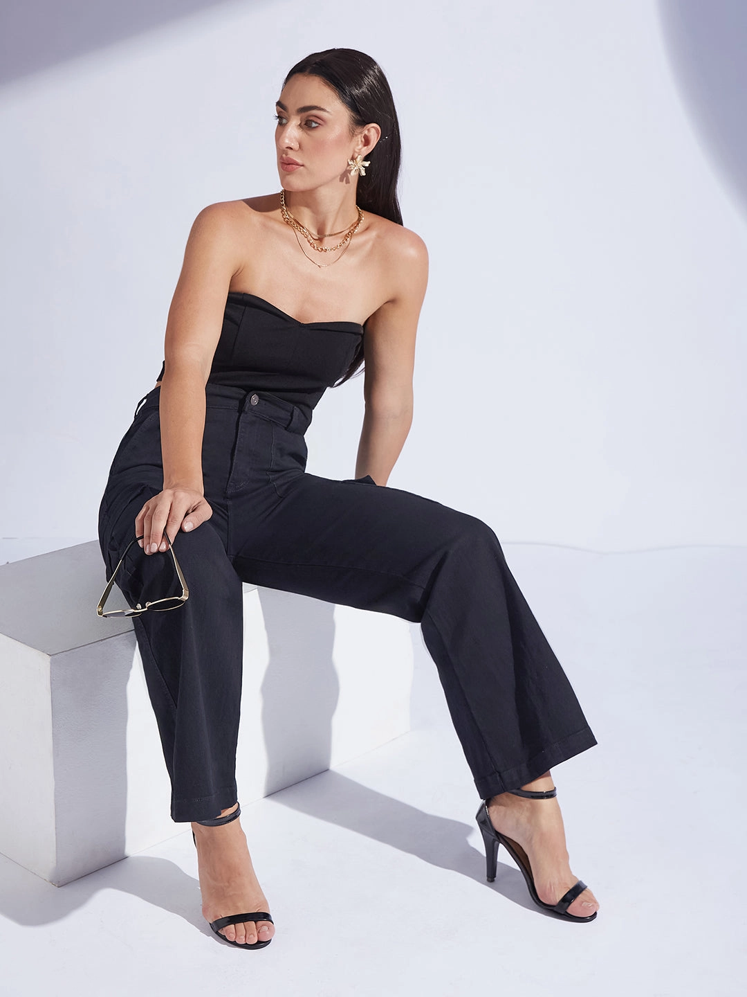 Streetwear Fan Premium Women's Black Wide-Leg High-Rise Clean-Look Regular-Length Stretchable Denim Cargo Jeans