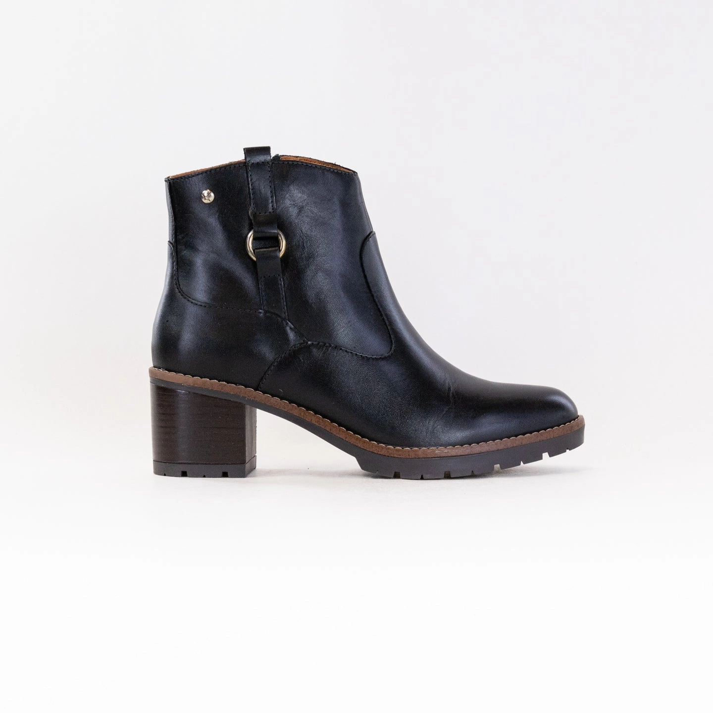 Protective Finish All Day Wear Pikolinos LLANES W7H-8817 (Women's) - Black