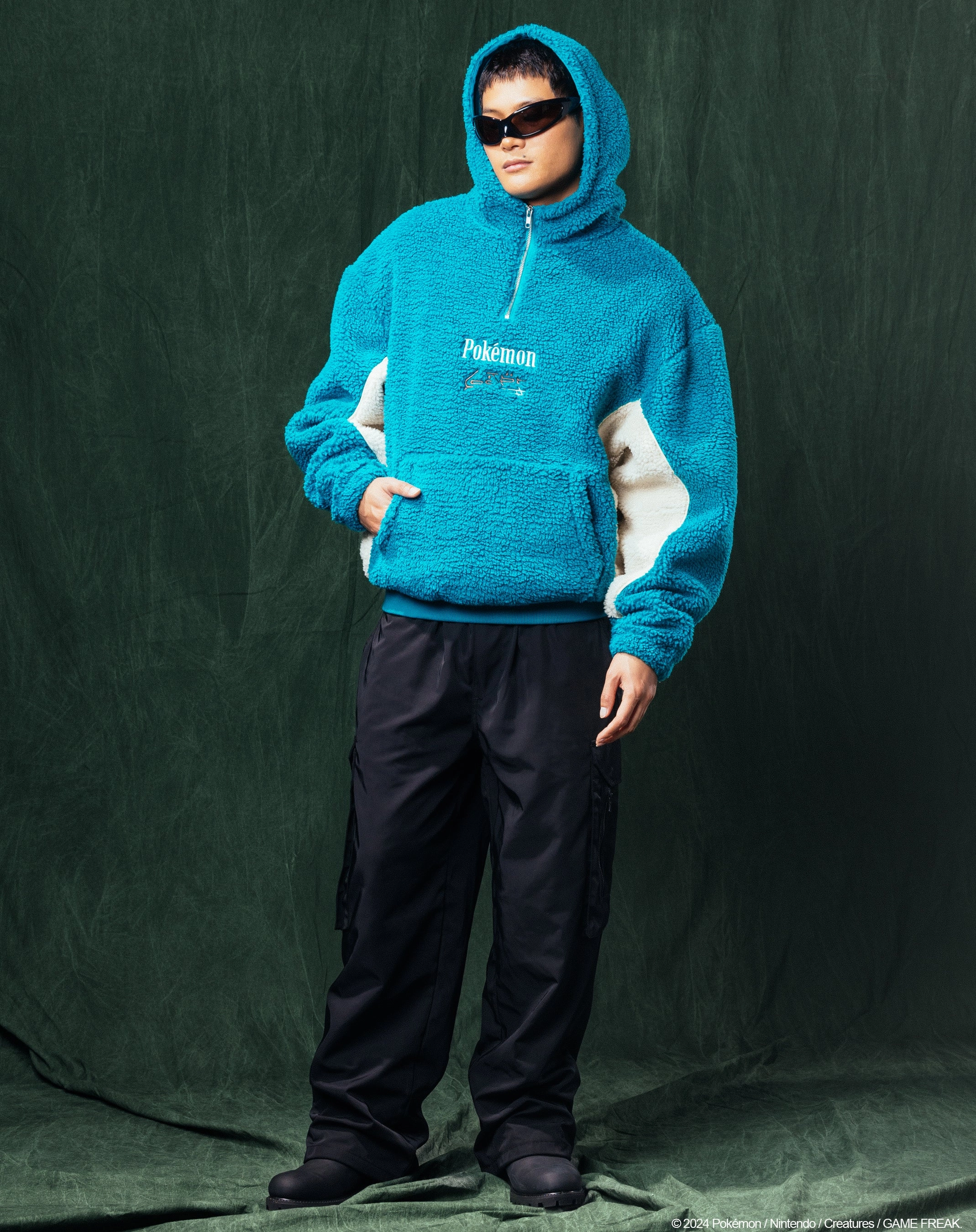 Durable Reinforced Elbows Drop Shoulder Cut Pok??mon By Loiter Snorlax Sherpa Hoodie Green/Off White
