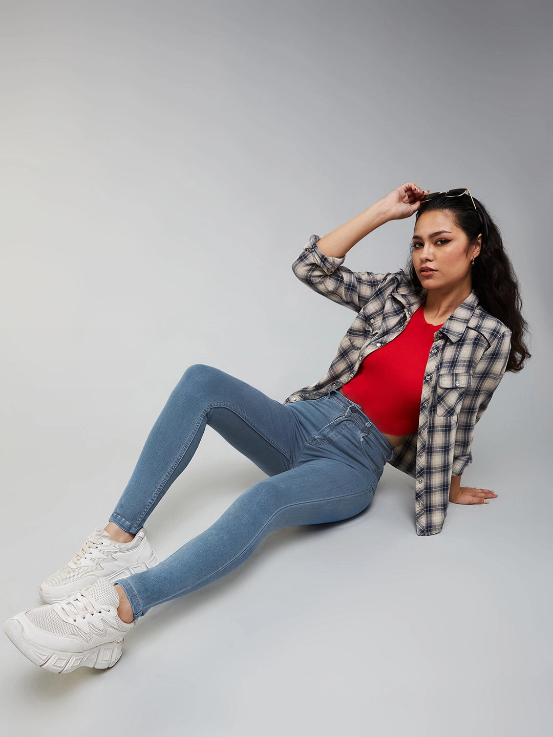 Multipurpose Utility Pockets Effortless Design Women's Blue Skinny High-Rise Denim Jeans