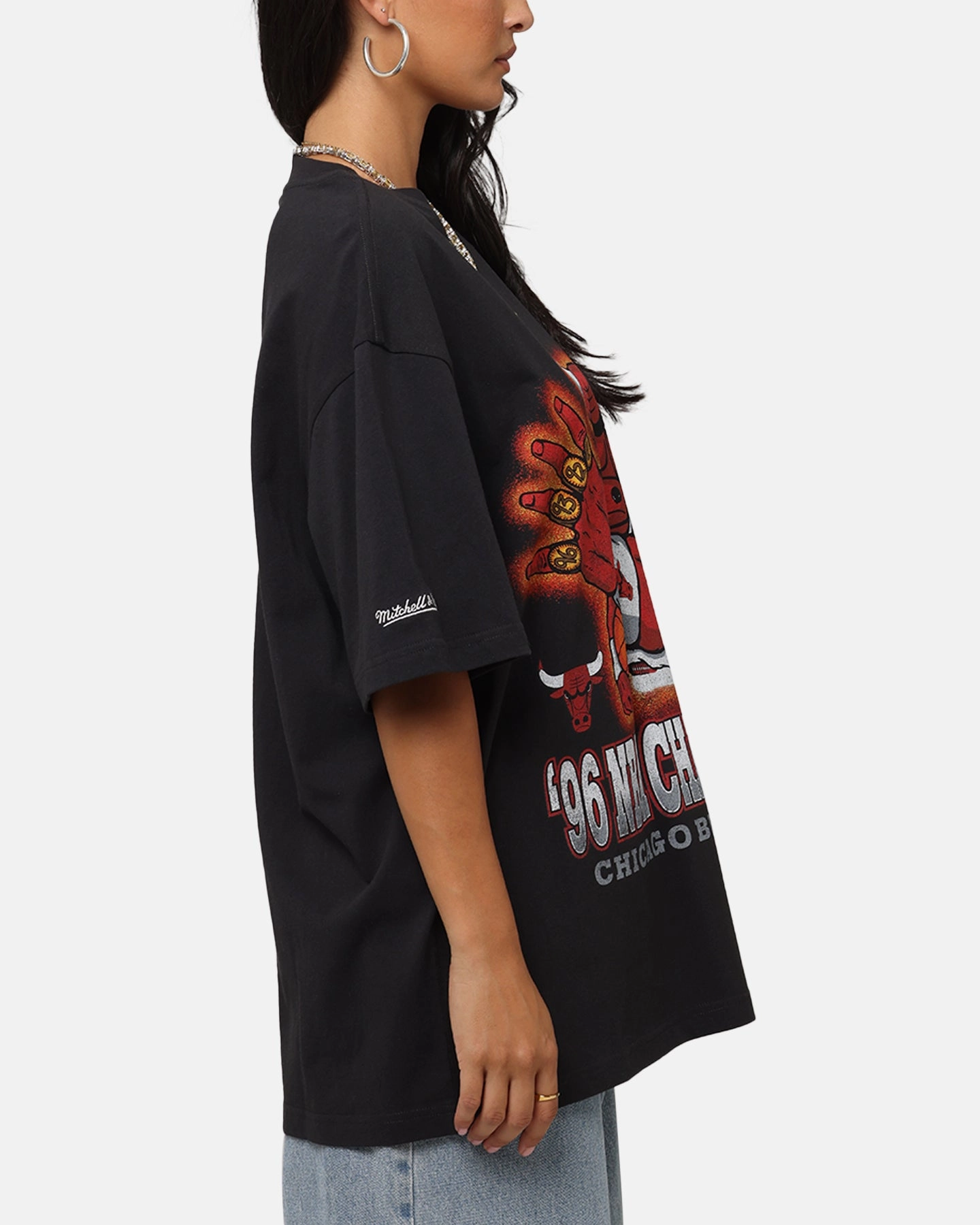 Wear Resistant Edge Mitchell & Ness Chicago Bulls '96 NBA Champs T-Shirt Faded Black